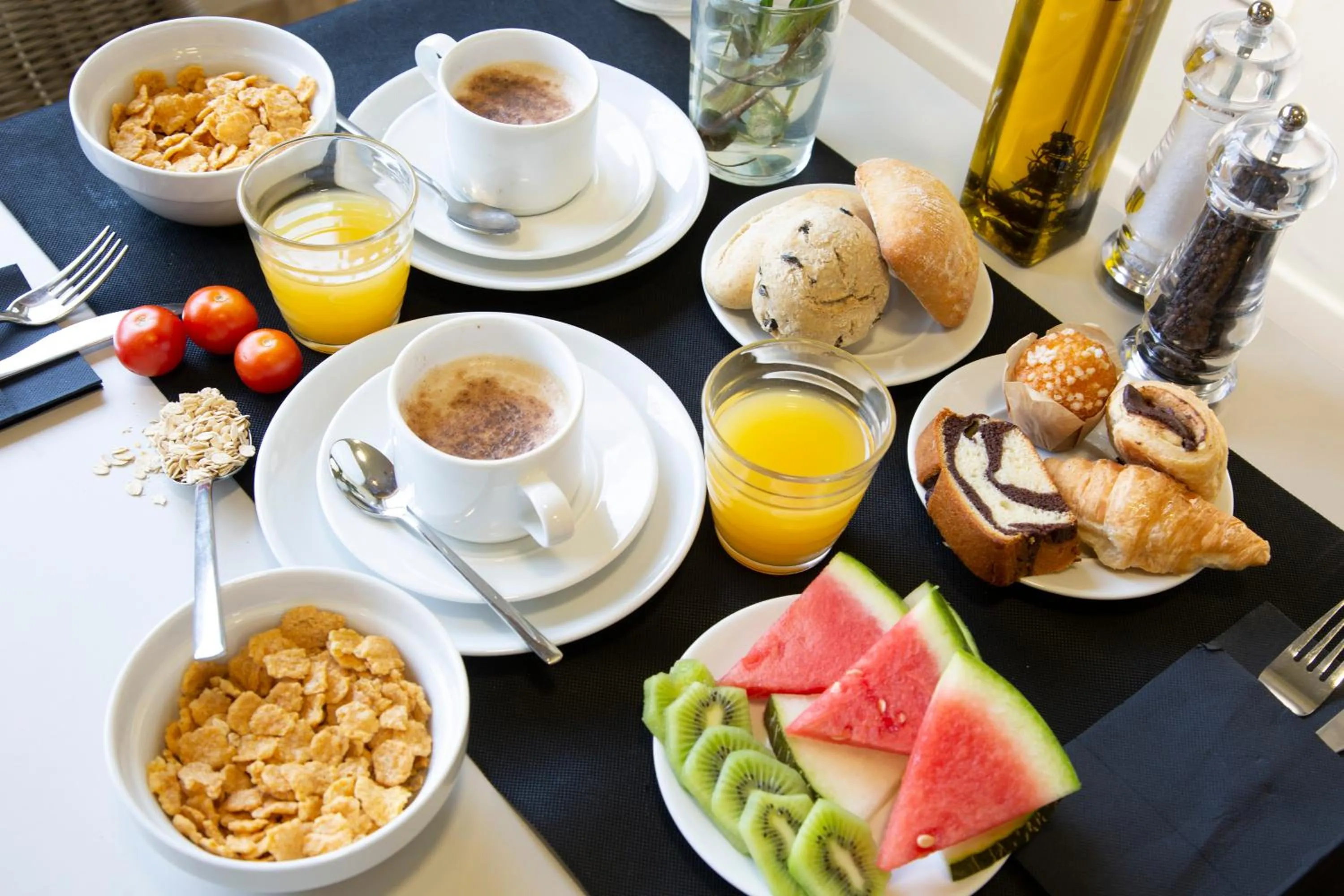 Buffet breakfast in Demidoff Hotel Milano