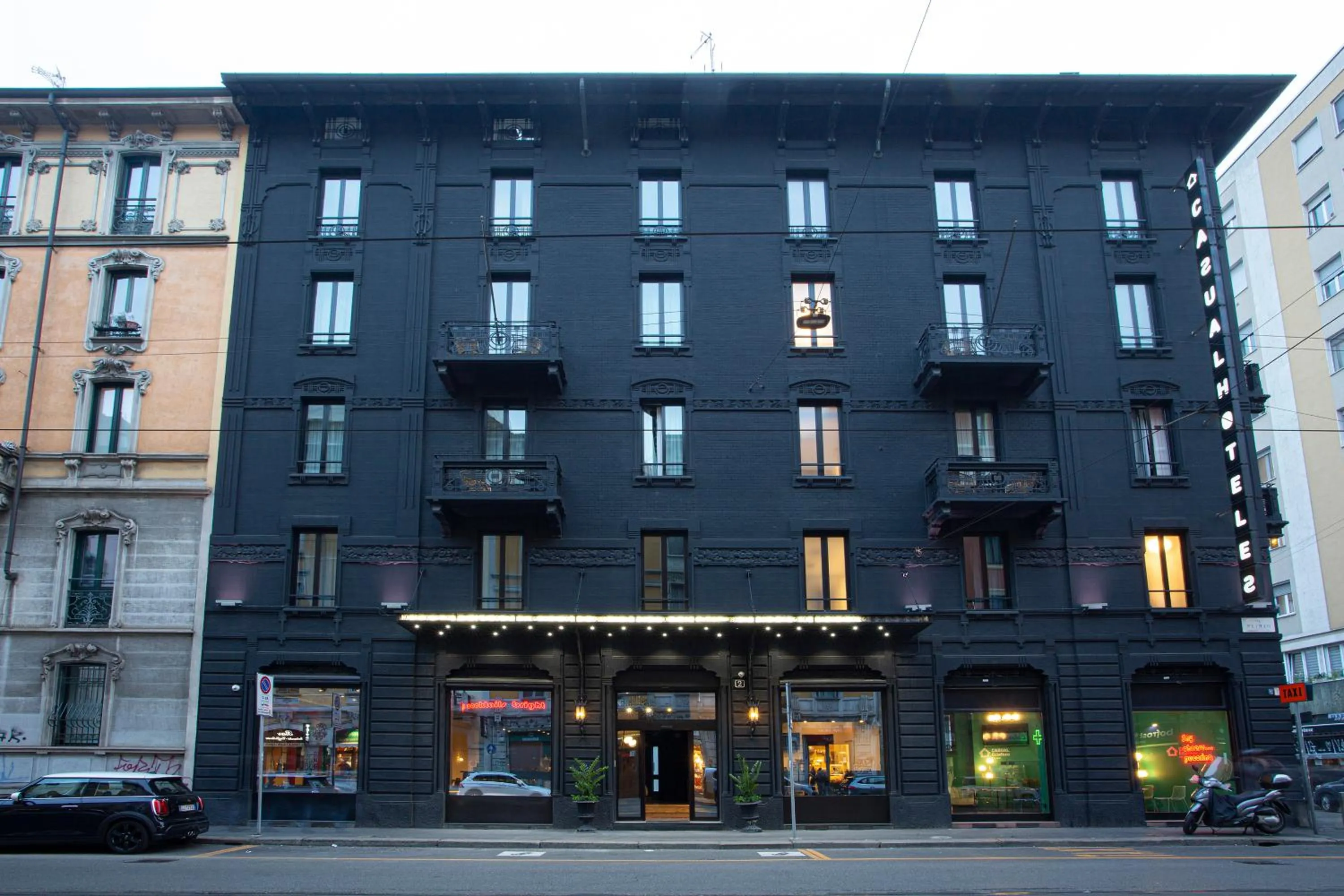 Property building in Casual Eclettico Milano