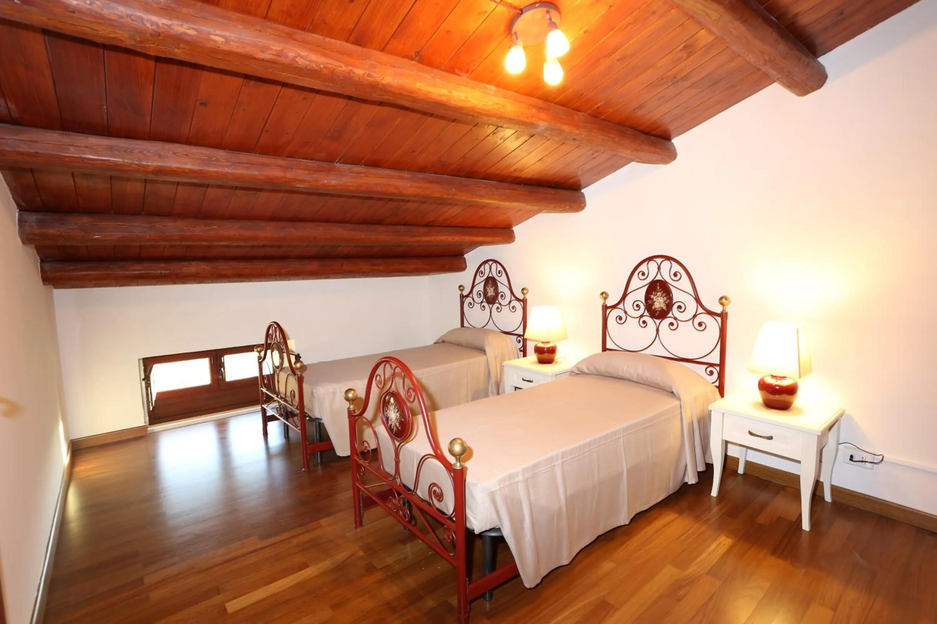 Bedroom in Serravalle Relais & Country Villa with private pool - Esclusive use