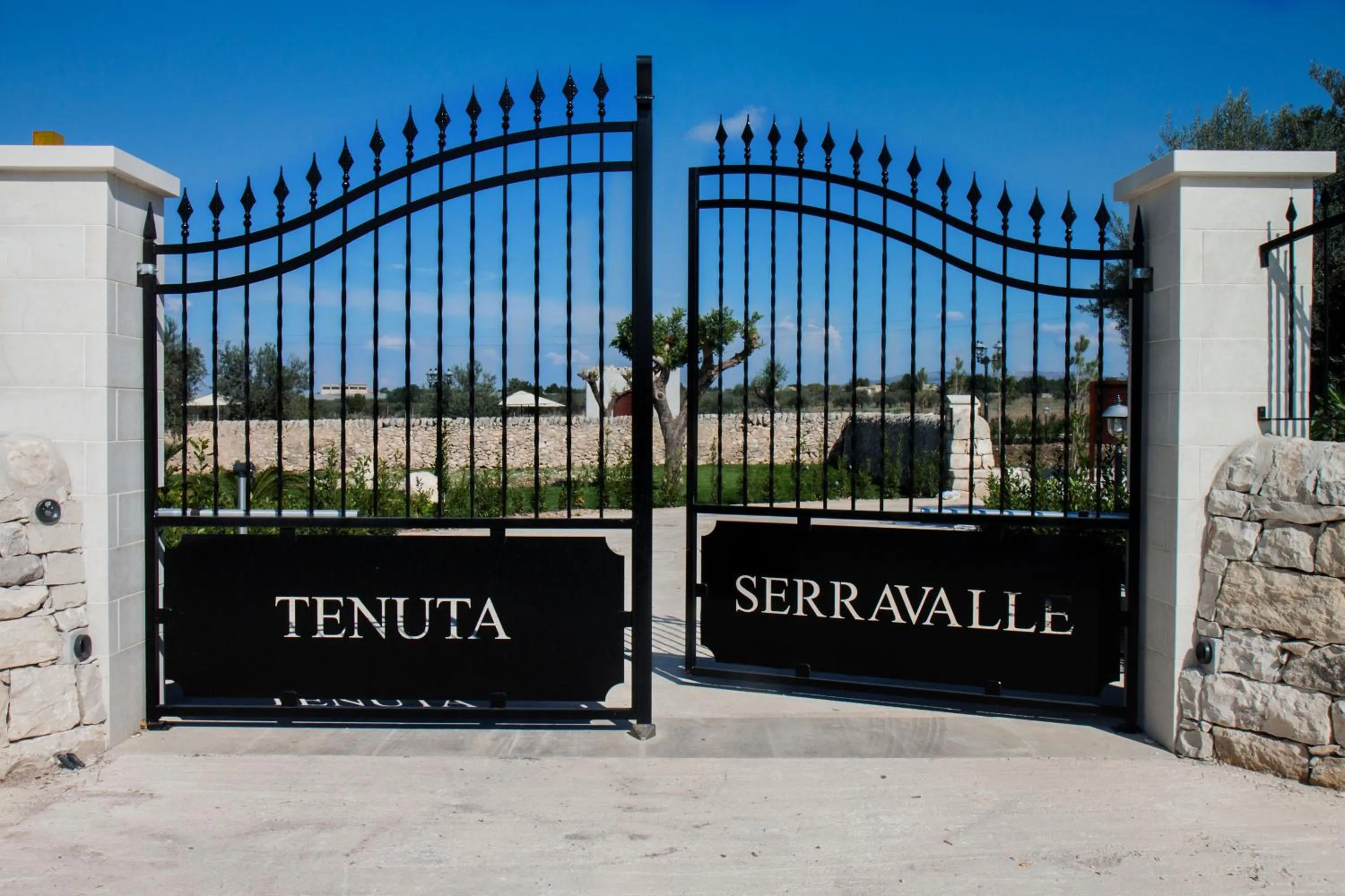 Facade/entrance in Serravalle Relais & Country Villa with private pool - Esclusive use