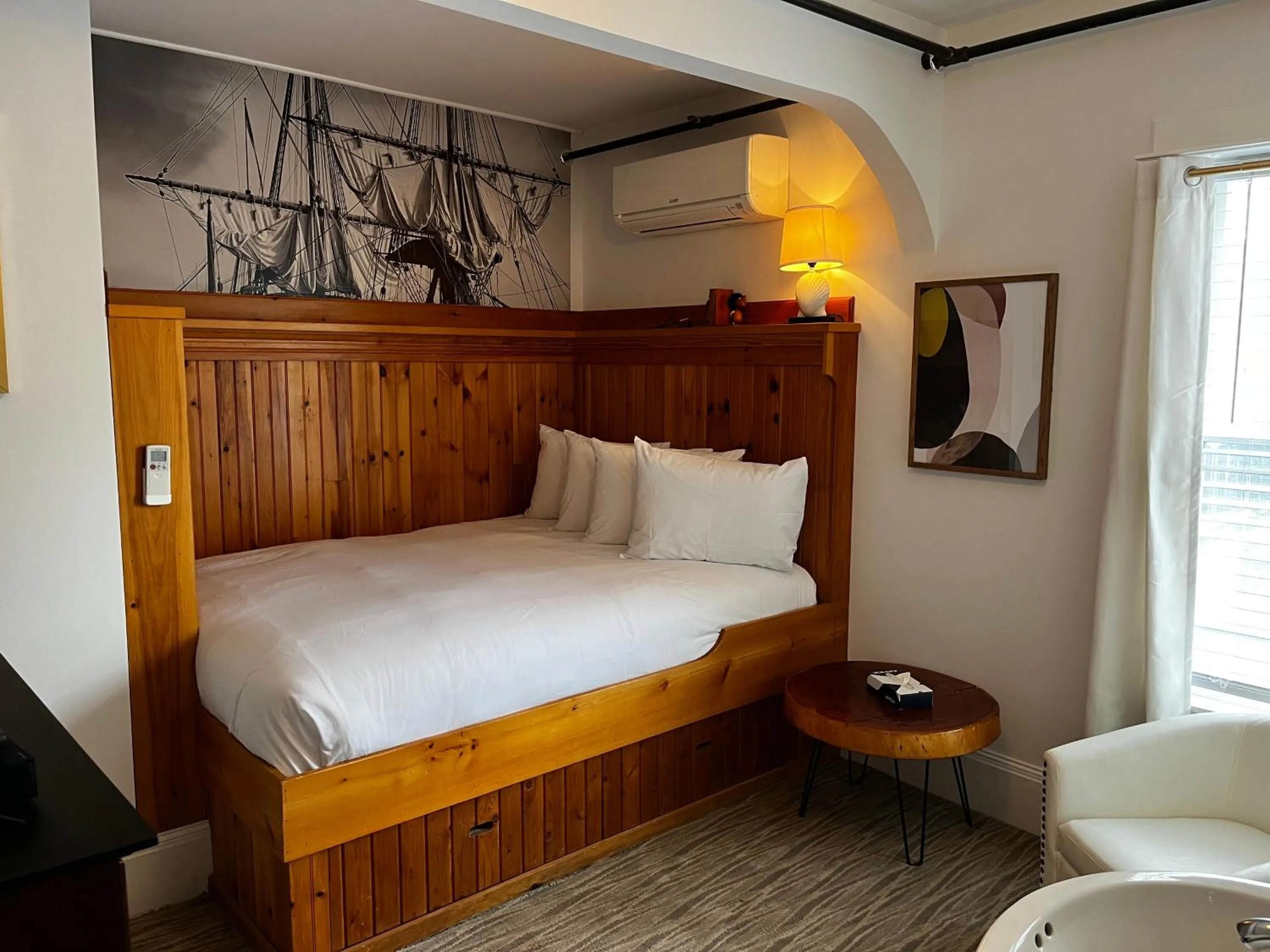 Bed in Queen Anne's Revenge