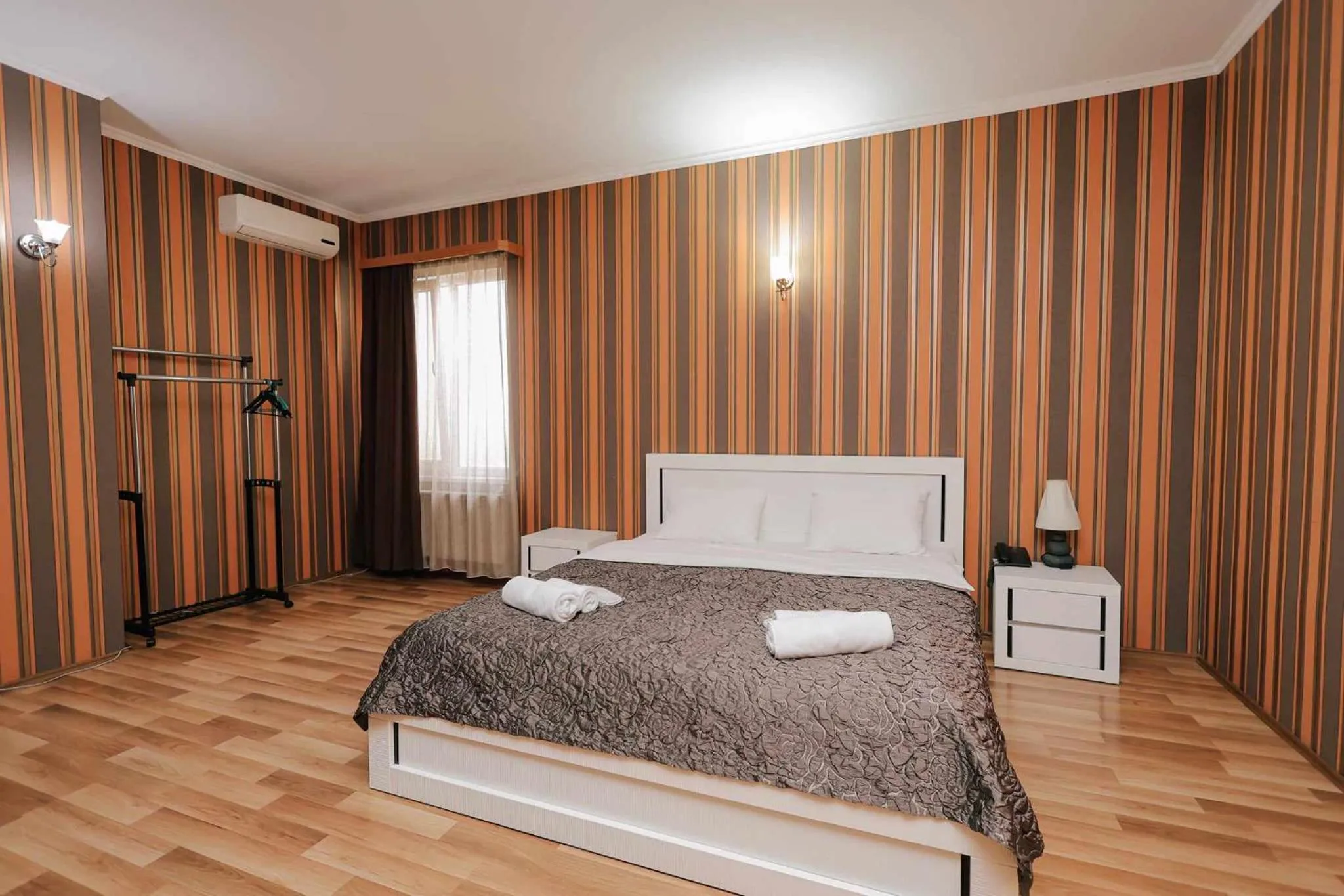 View (from property/room), Bed in Hotel Darchi