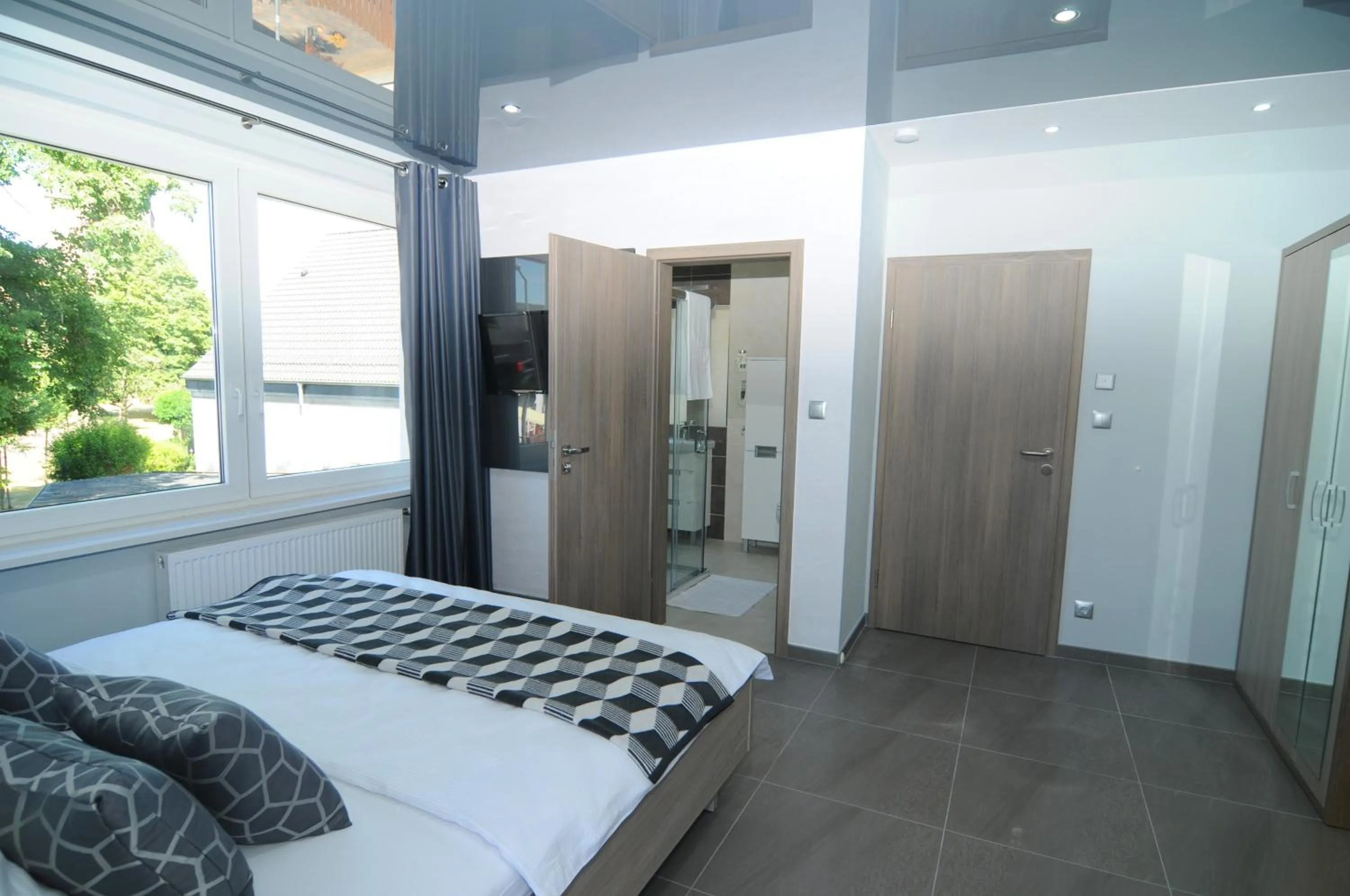 Bed in Nanis Hotel & Appartements