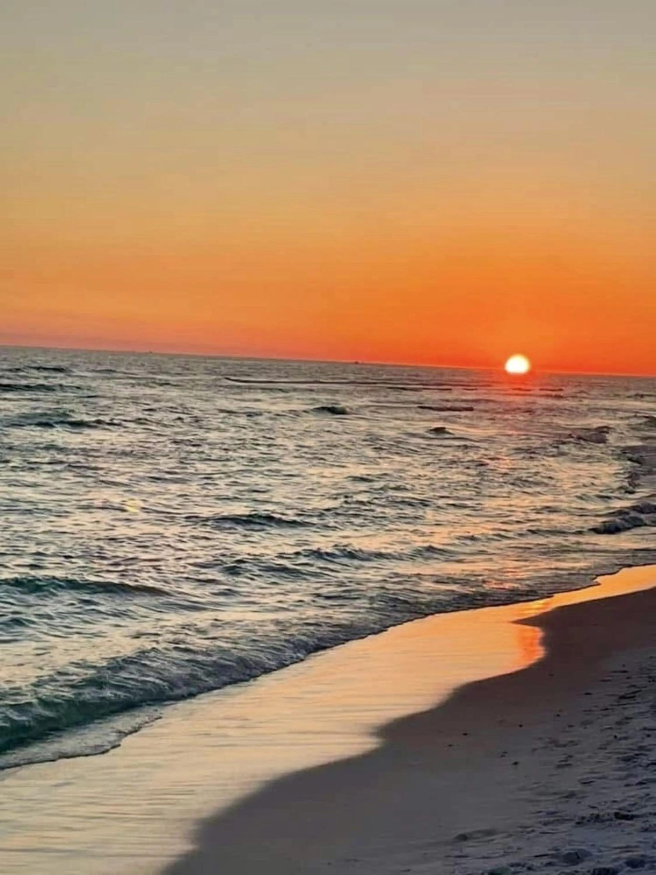 Beach in Destin Holiday Beach Resort