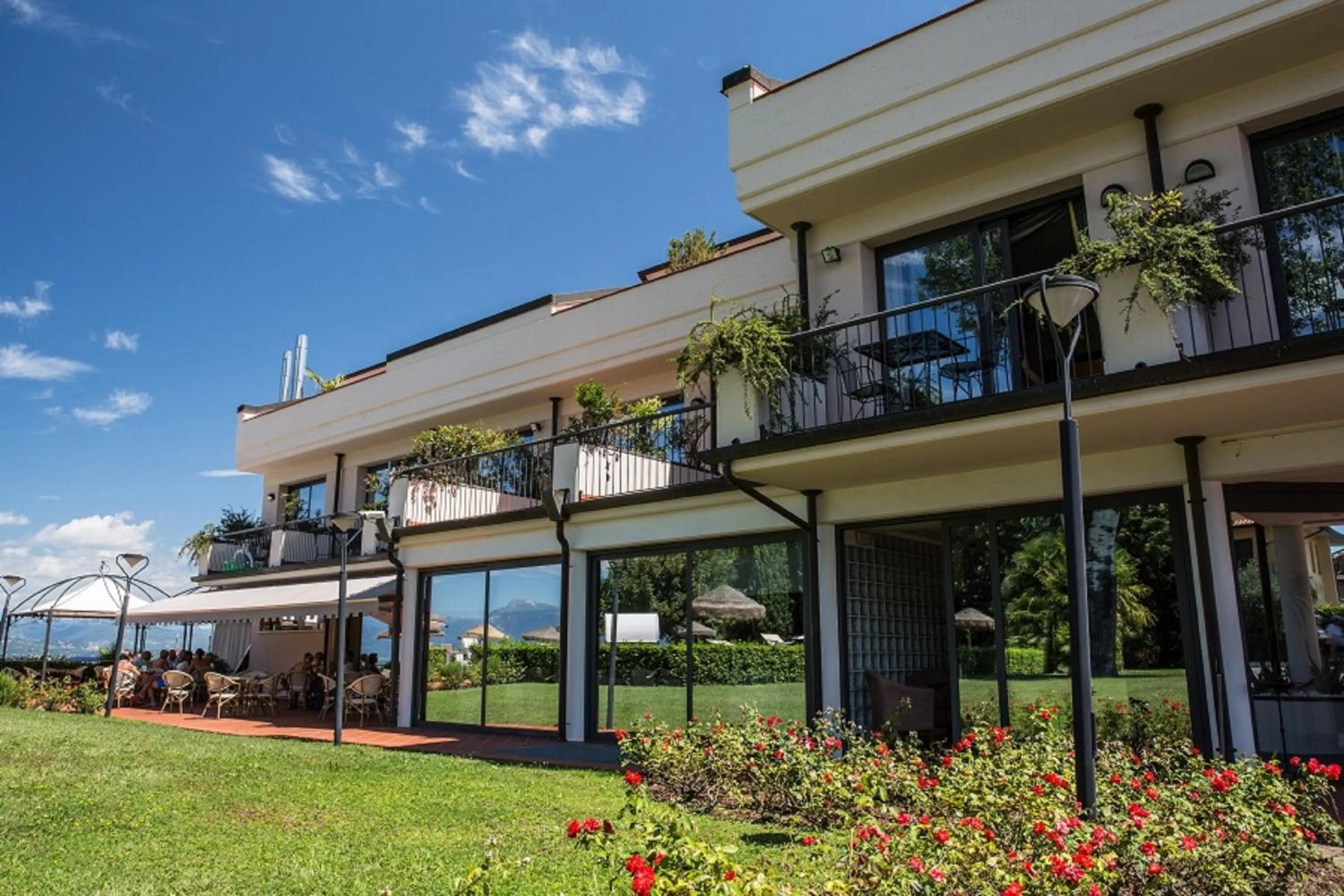 Garden view in Yachting Hotel Mistral