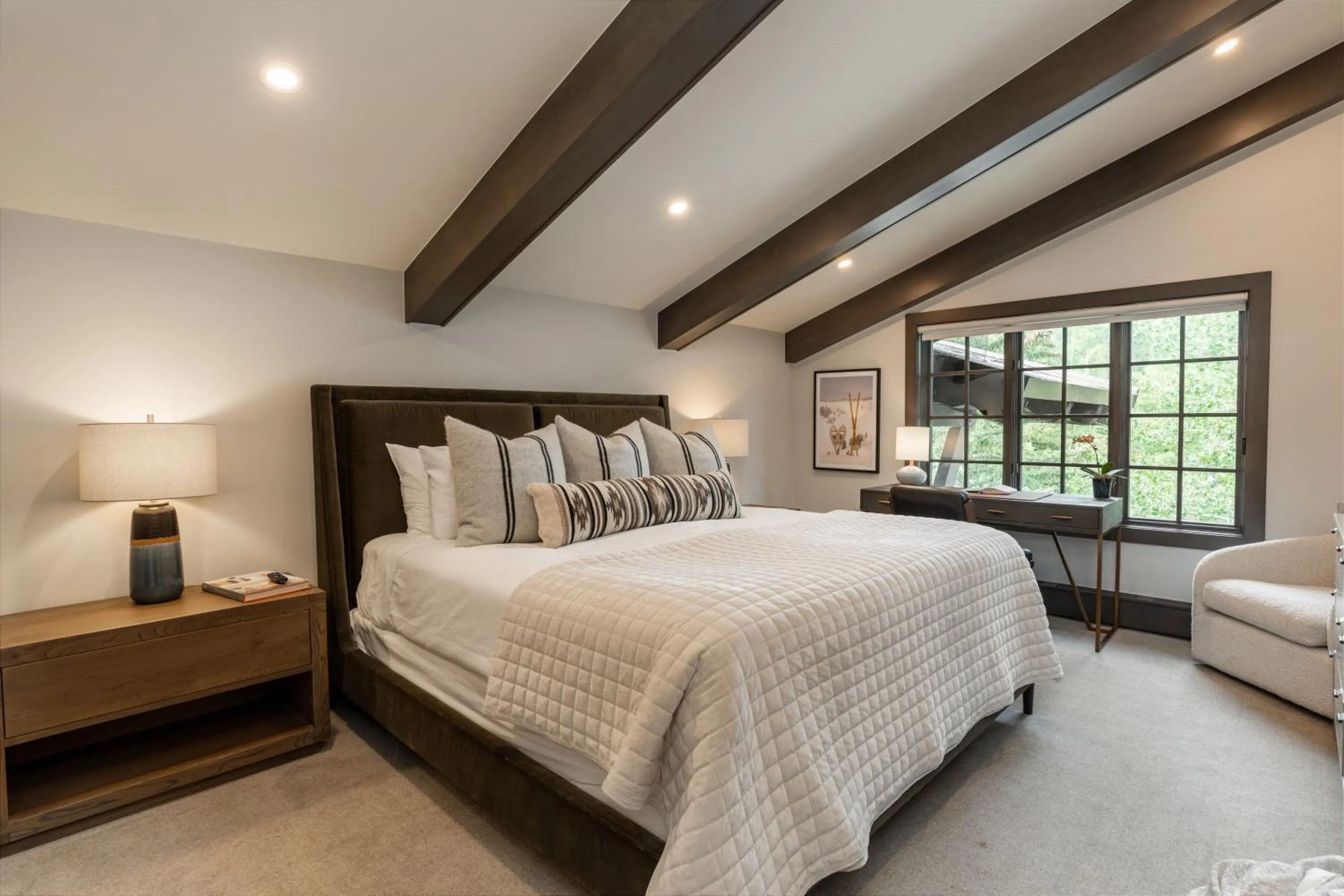 Photo of the whole room, Bed in Lodge at Vail Condominiums