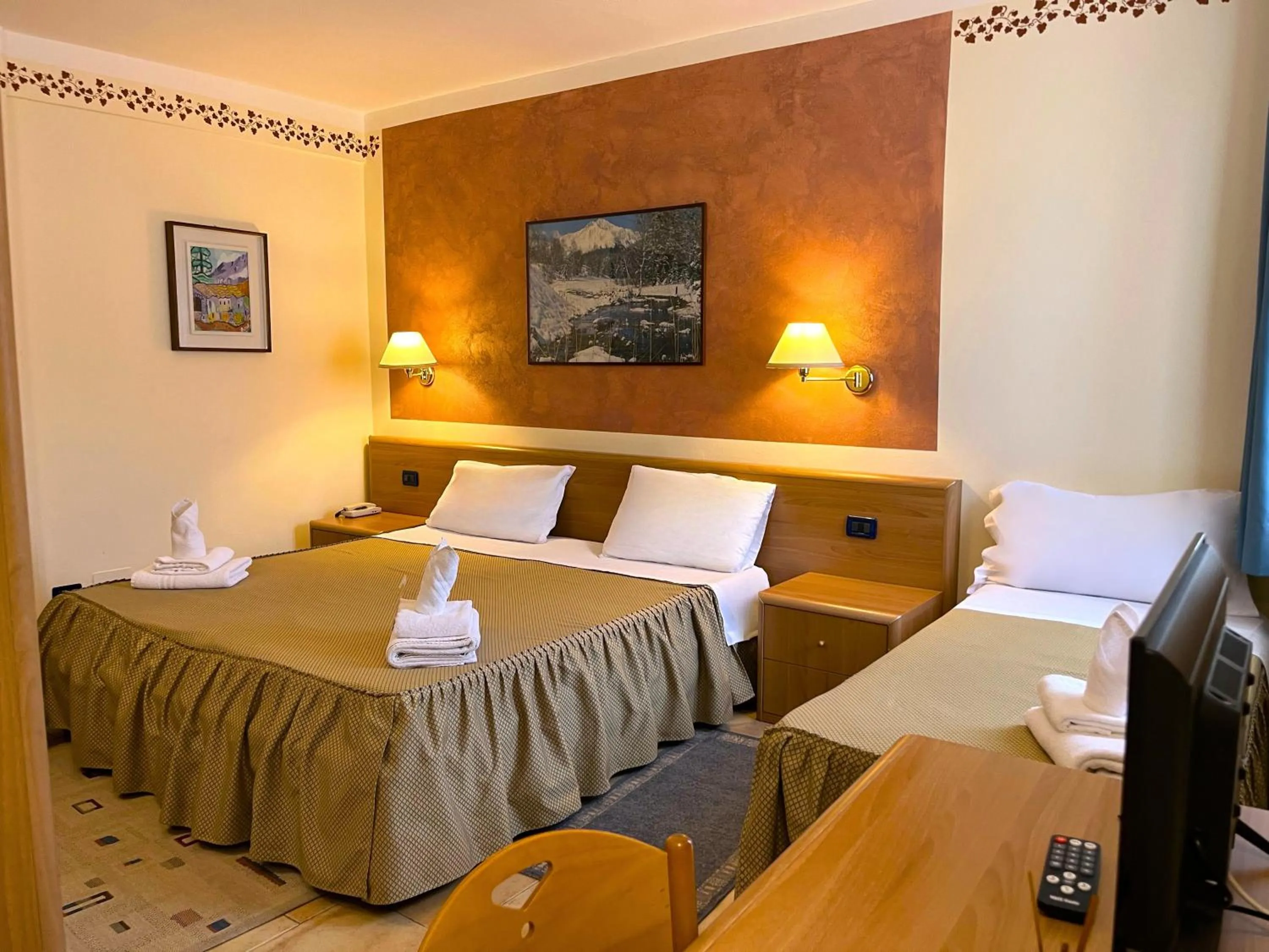 TV and multimedia, Bed in Hotel Susa