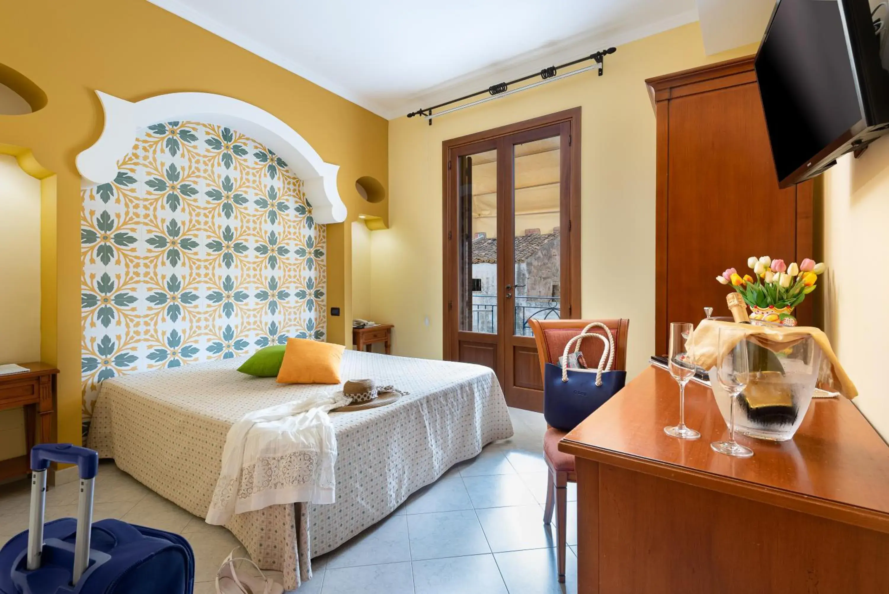Double or Twin Room with Balcony in Hotel Sicilya Double or Twin Room with Balcony in Hotel Sicilya