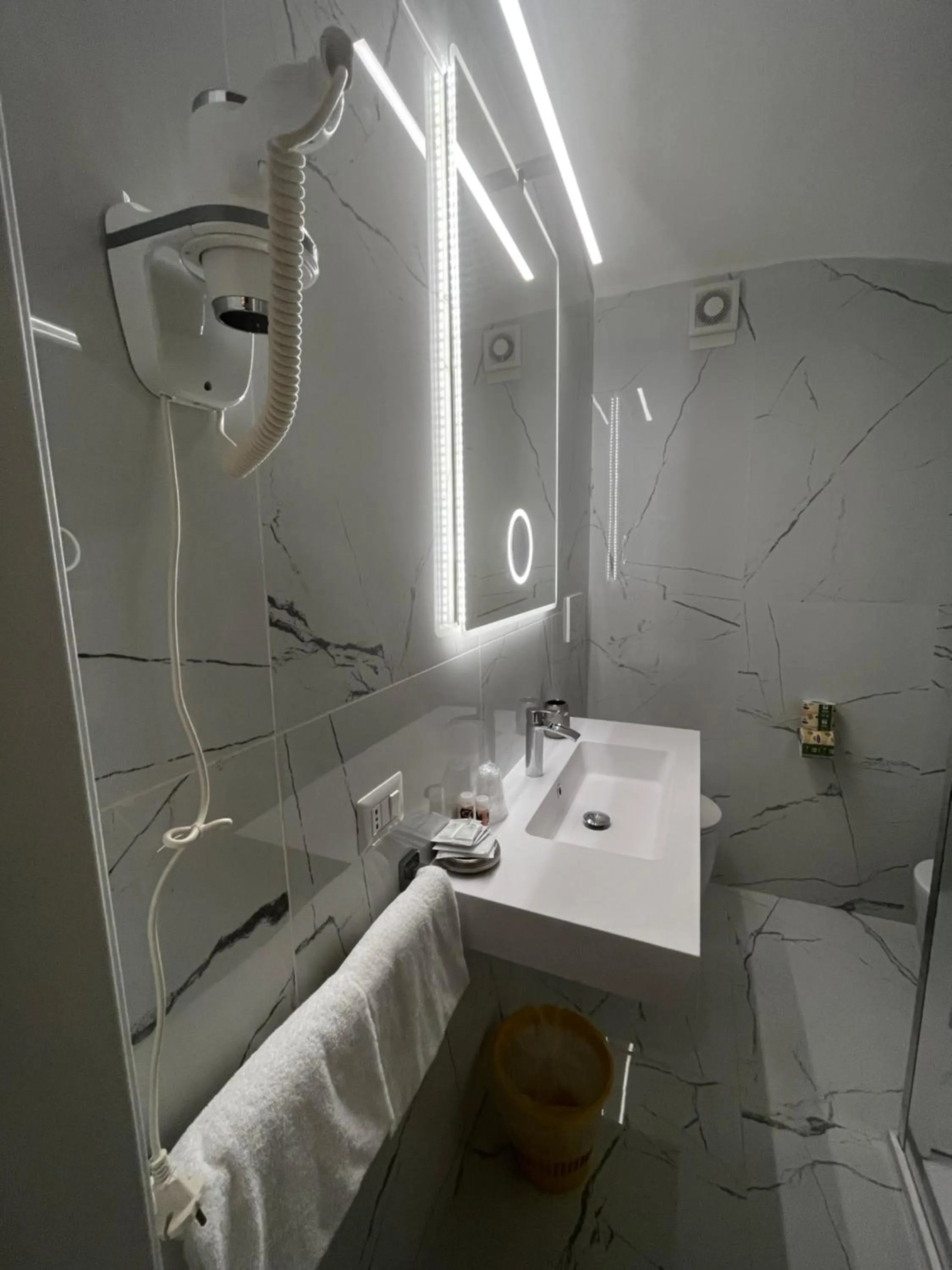 Bathroom in Hotel Gabriella