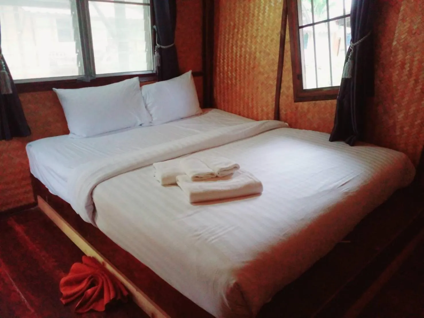 Bed in Lipe Garden Beach Resort