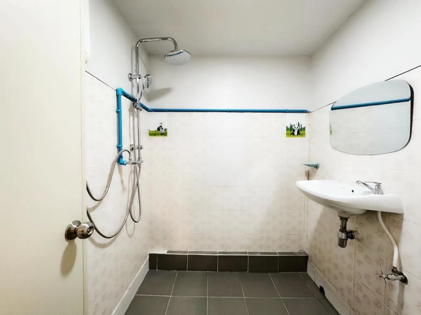 Shower in Lipe Garden Beach Resort