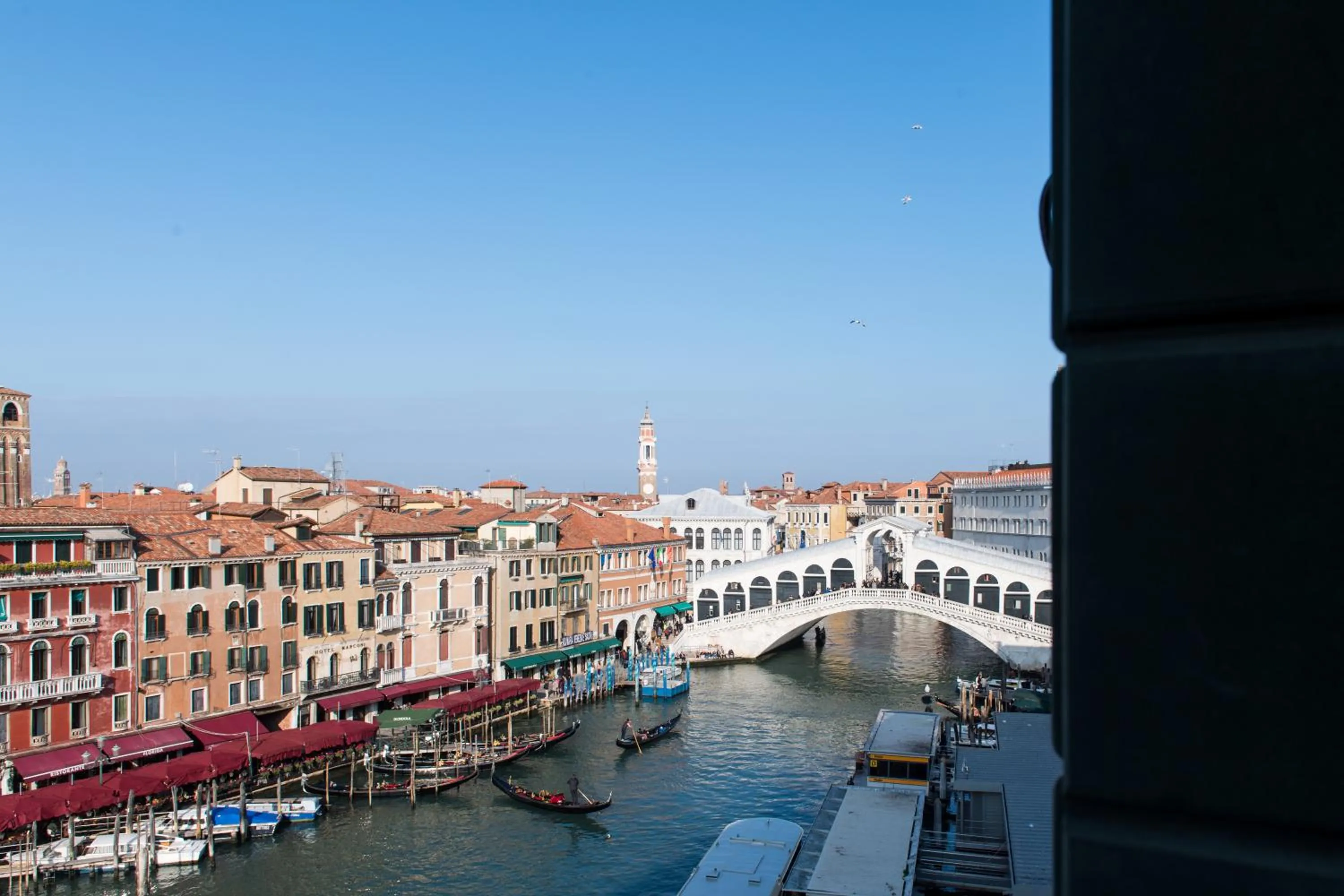 Property building in Palazzo Bembo - Exclusive Accommodation