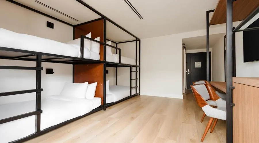 Bedroom, Bed in The Lum Hotel Los Angeles Stadium District