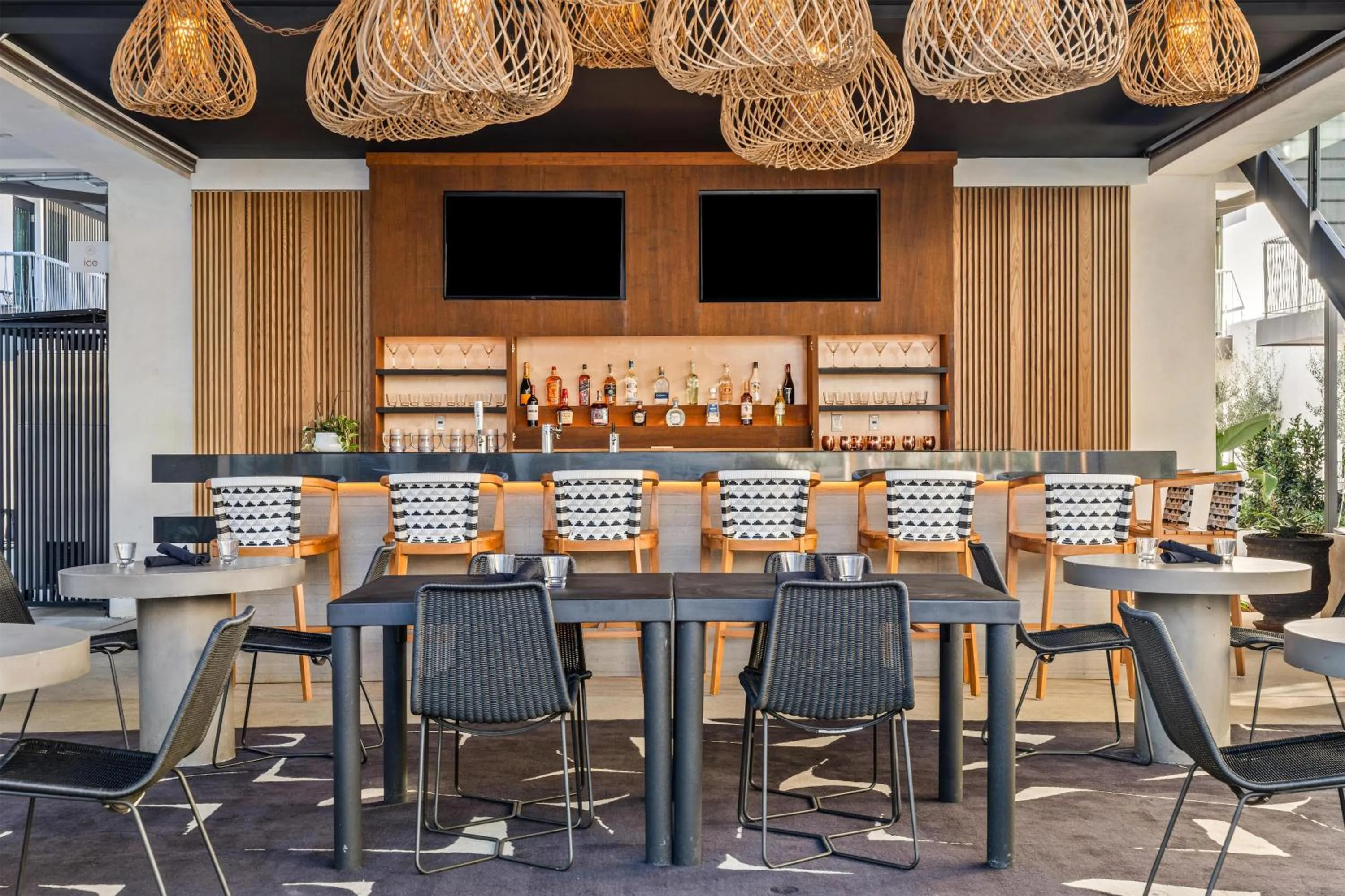 Lounge or bar in The Lum Hotel Los Angeles Stadium District