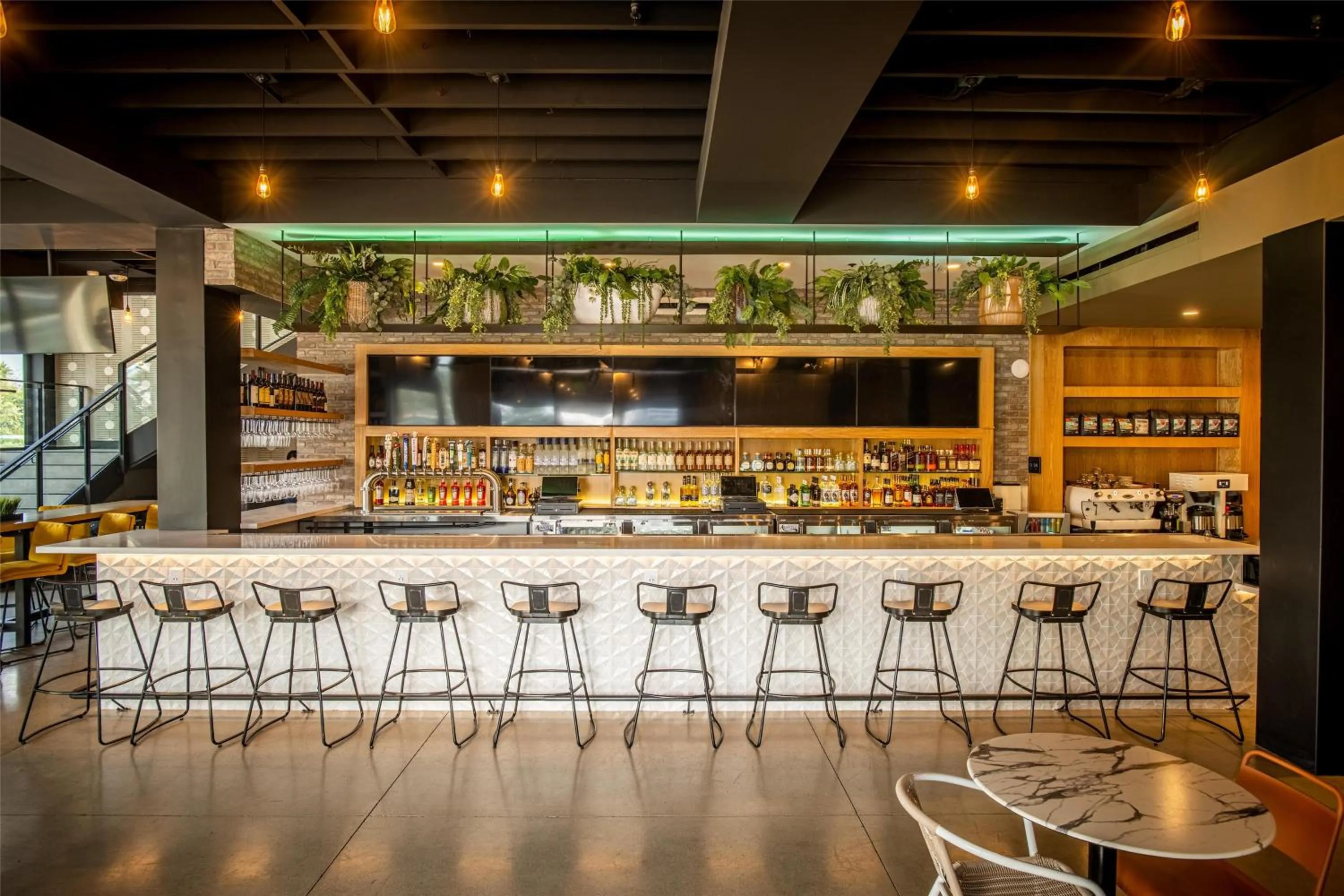 Lounge or bar in The Lum Hotel Los Angeles Stadium District