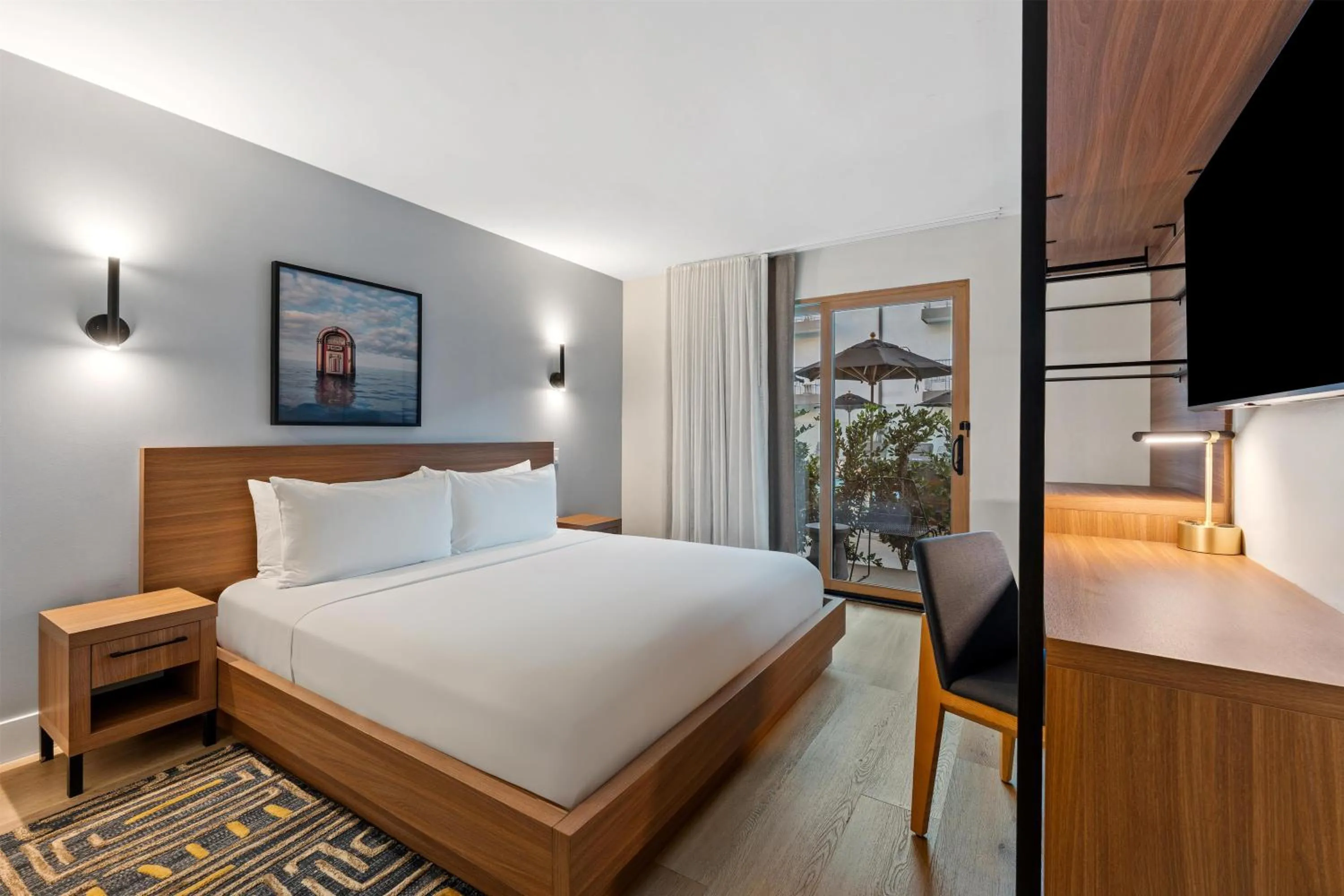 Bedroom, Bed in The Lum Hotel Los Angeles Stadium District