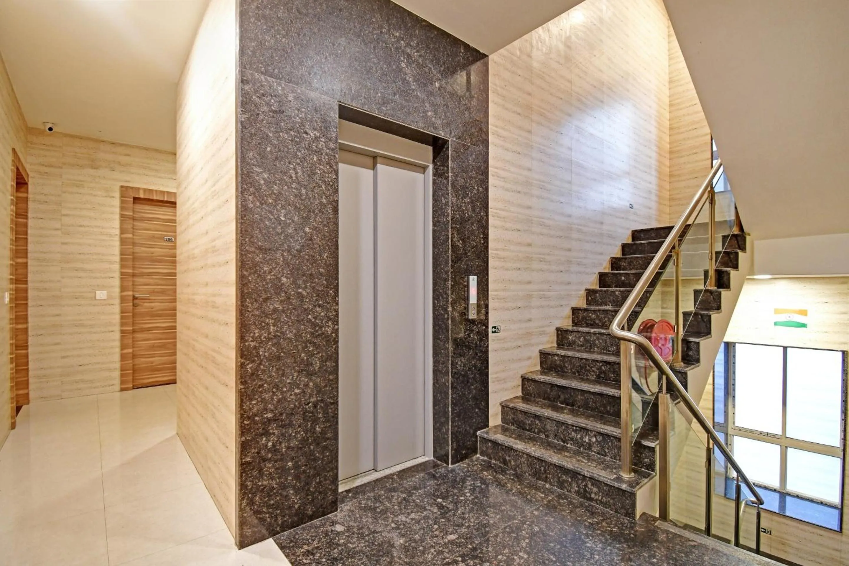 Other in Super Townhouse Hotel All In One Near City Centre Salt Lake