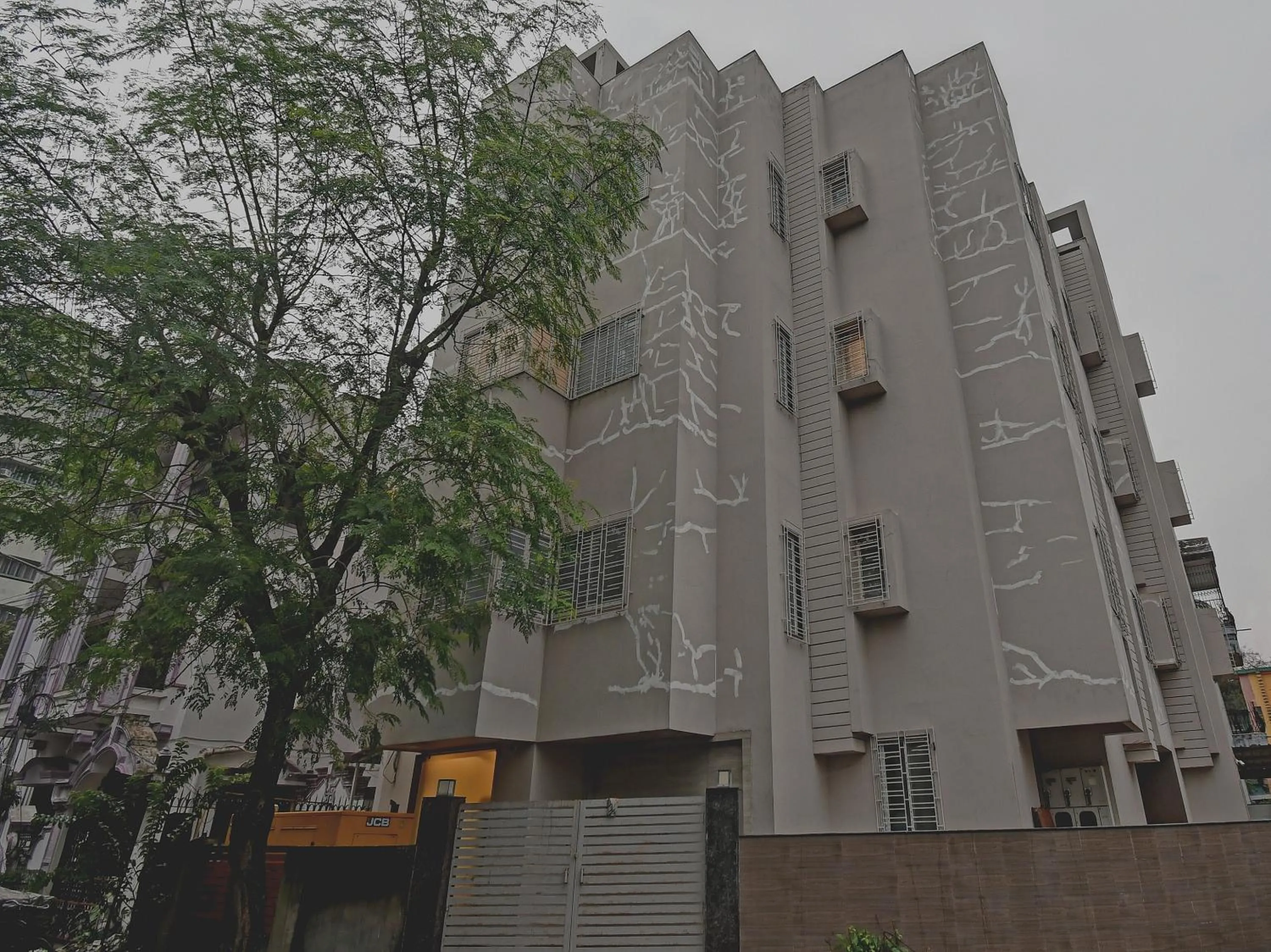 Facade/entrance in Super Townhouse Hotel All In One Near City Centre Salt Lake