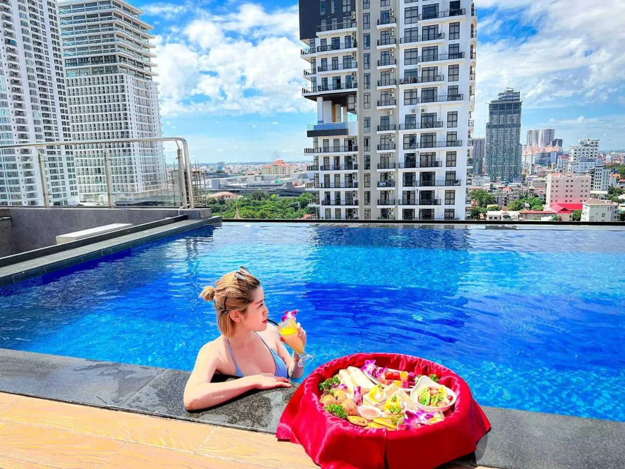 Pool view in OCEAN HOTEL
