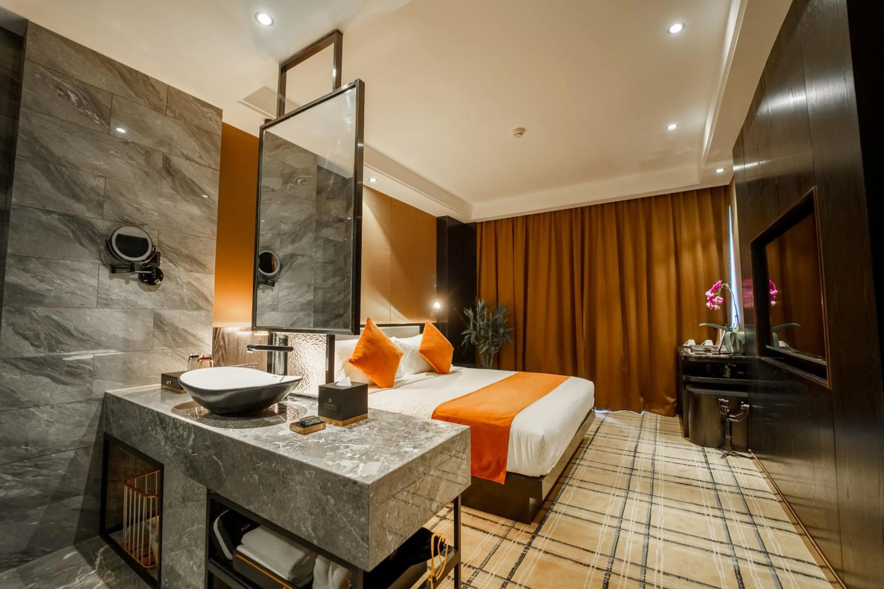 Bathroom, Bed in OCEAN HOTEL