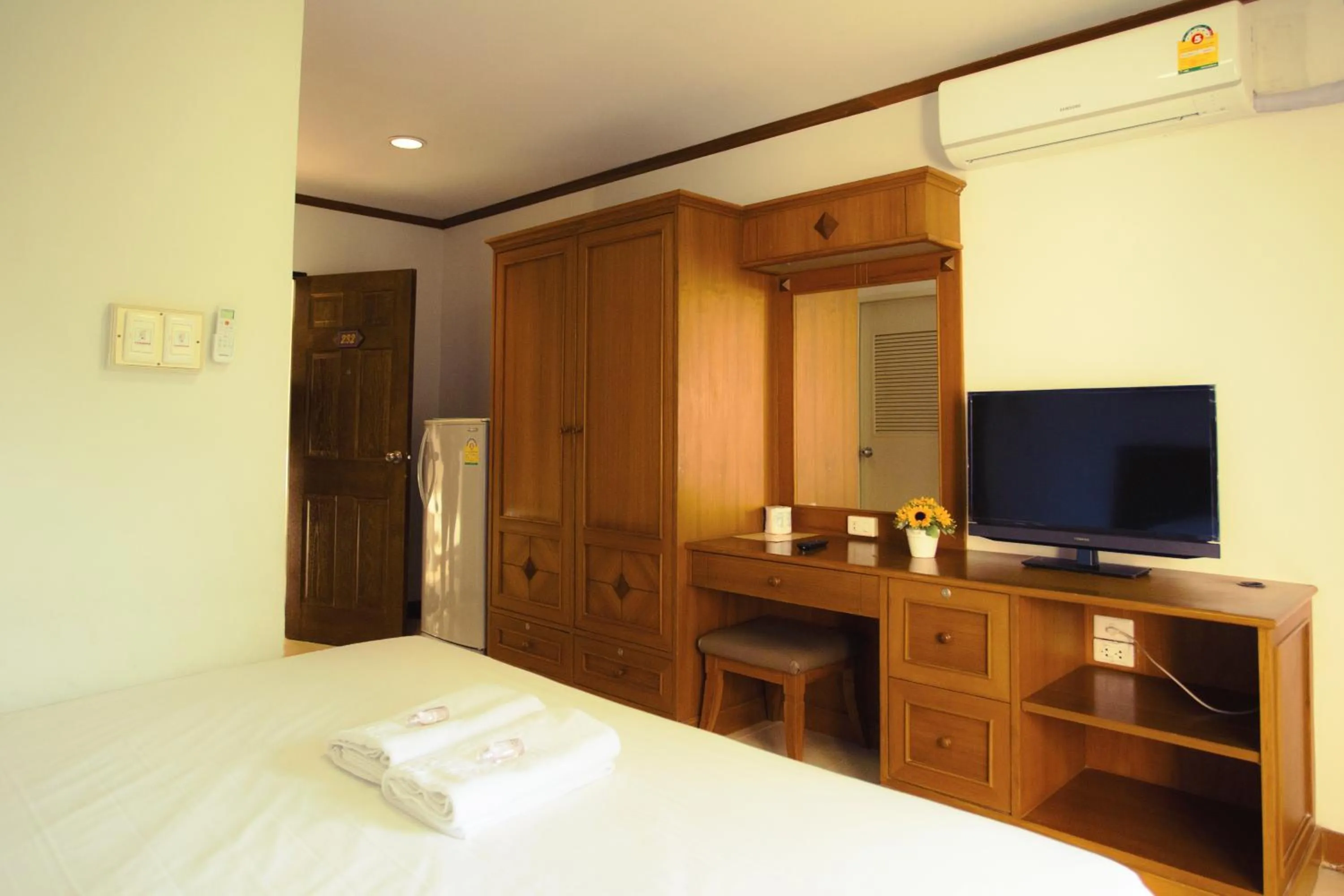 TV and multimedia, Bed in The Residence Hotel -SHA Extra Plus