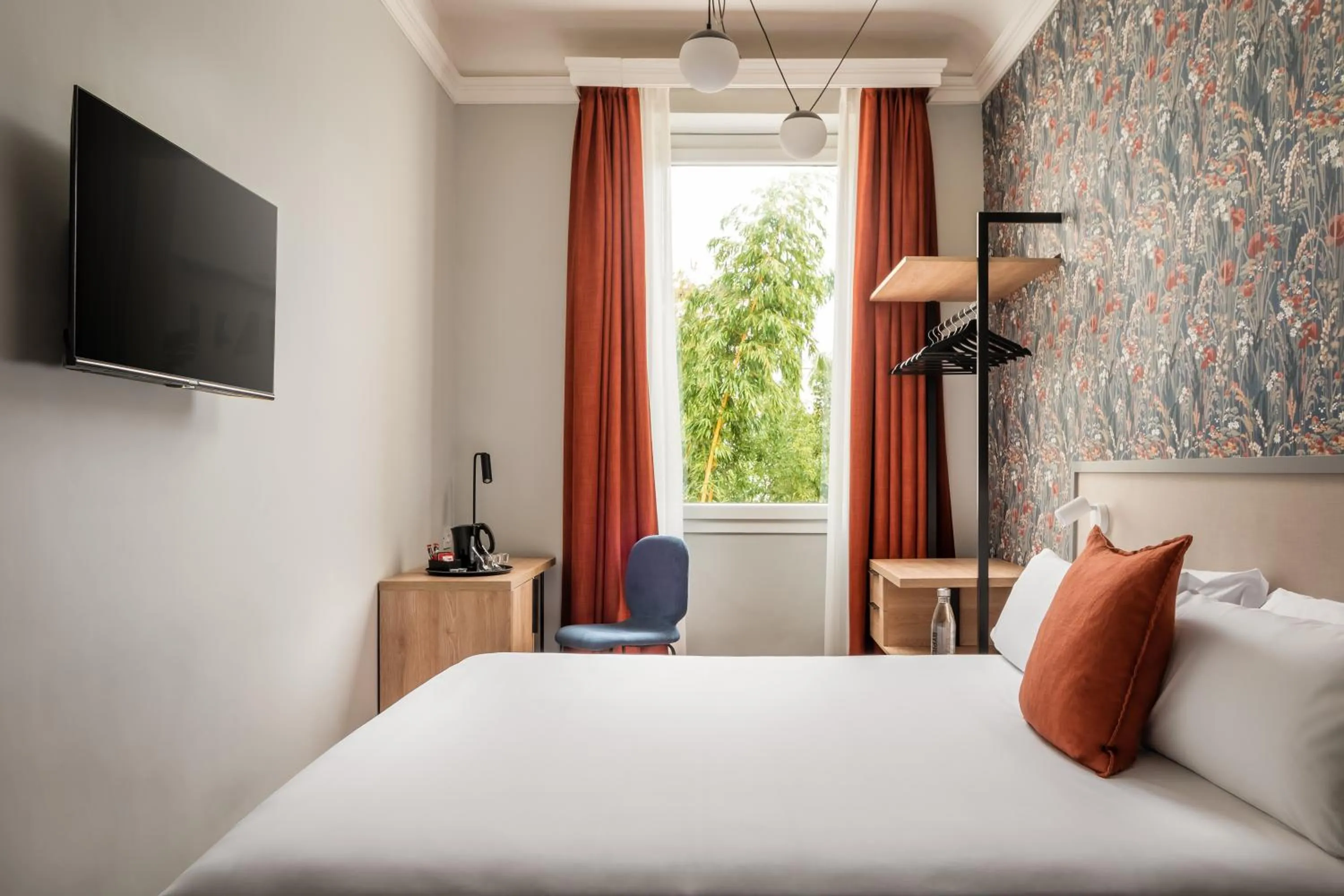 Bed in BYPILLOW Goldoni