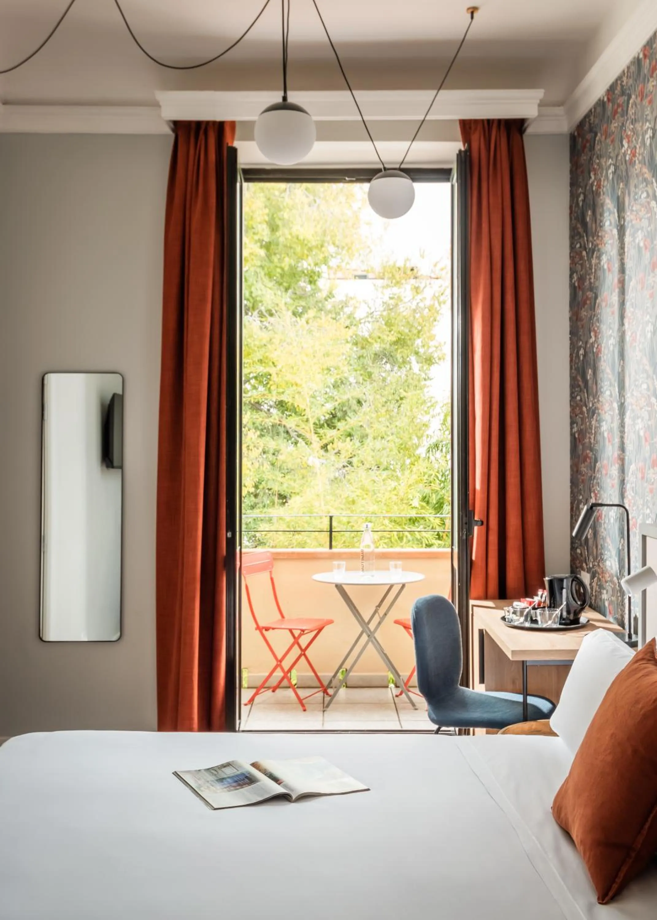 Bed in BYPILLOW Goldoni