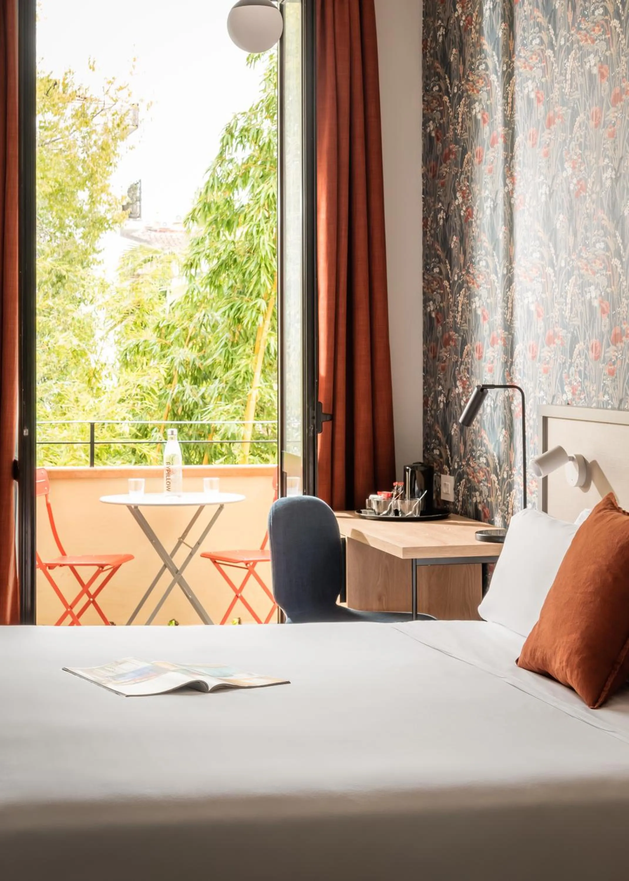 Bed in BYPILLOW Goldoni