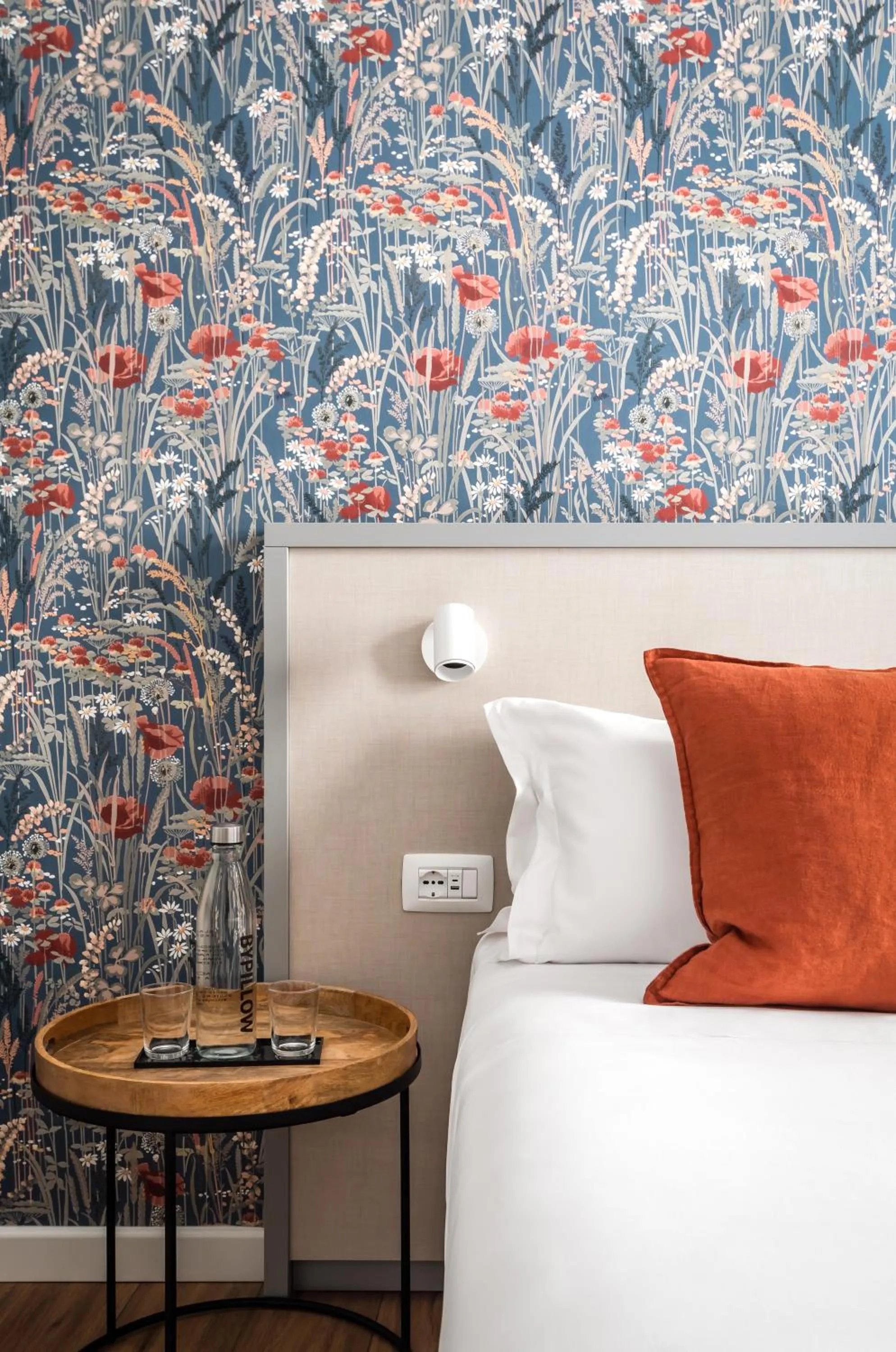 Bed in BYPILLOW Goldoni