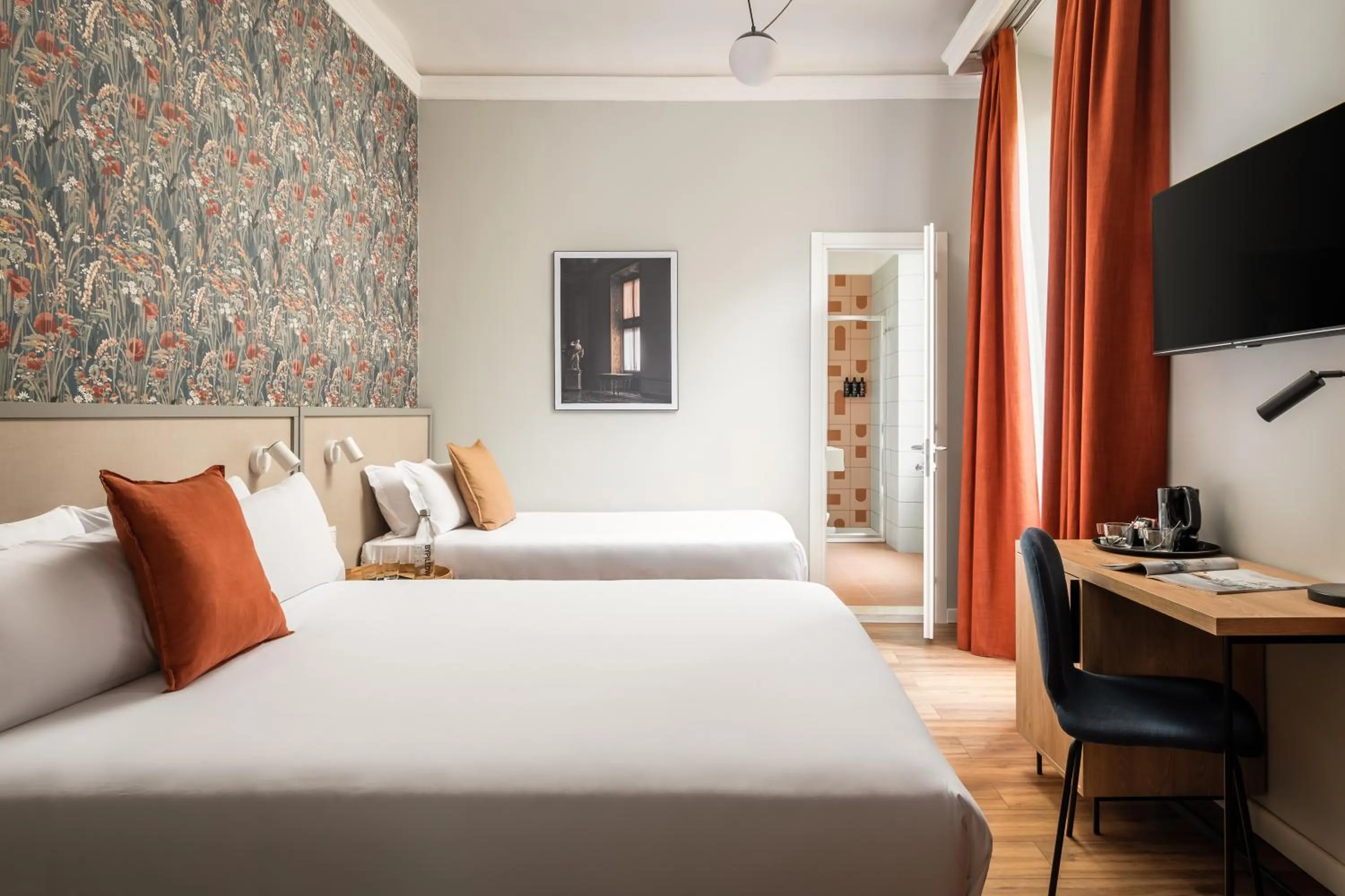 Bed in BYPILLOW Goldoni