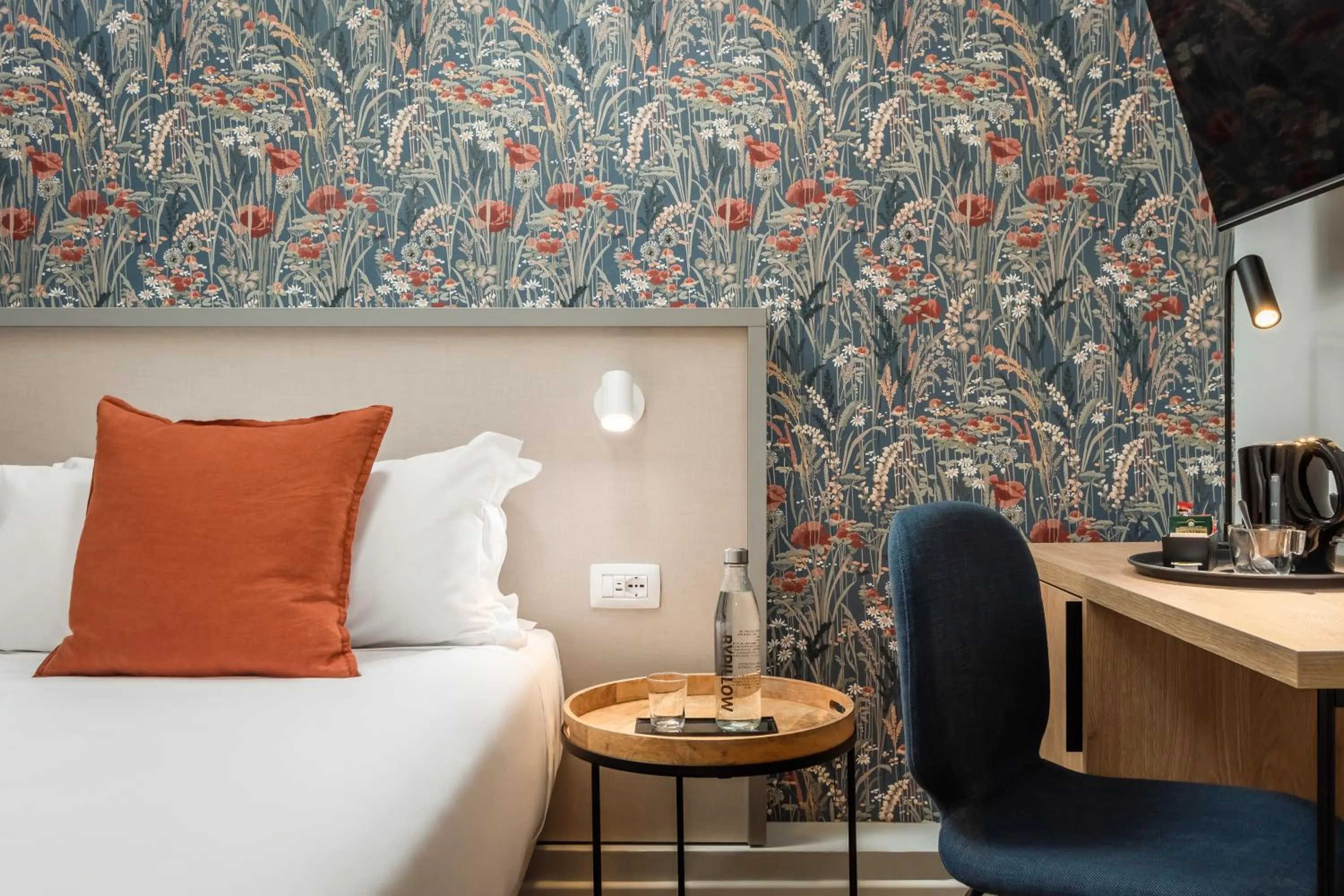 Bed in BYPILLOW Goldoni