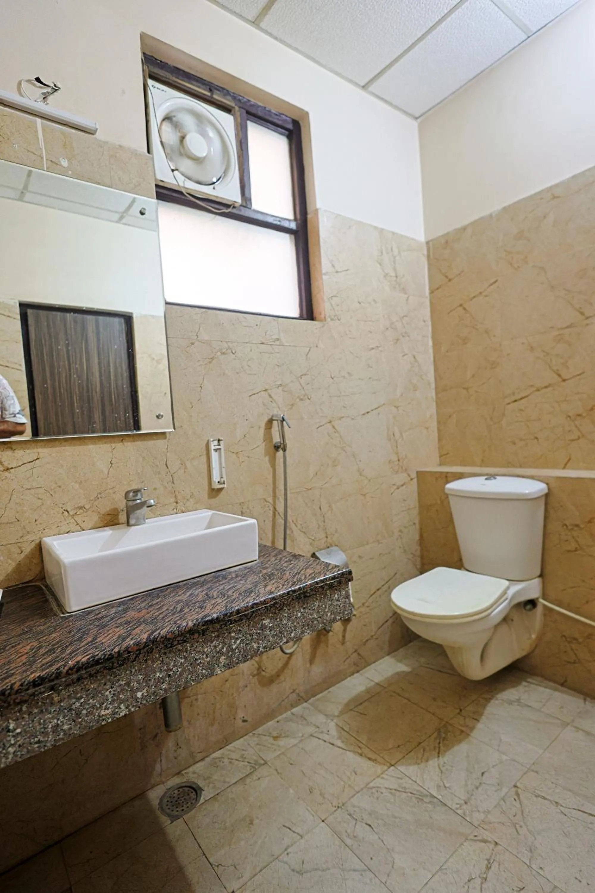 Hotel The Leaf - Gomti Nagar Lucknow