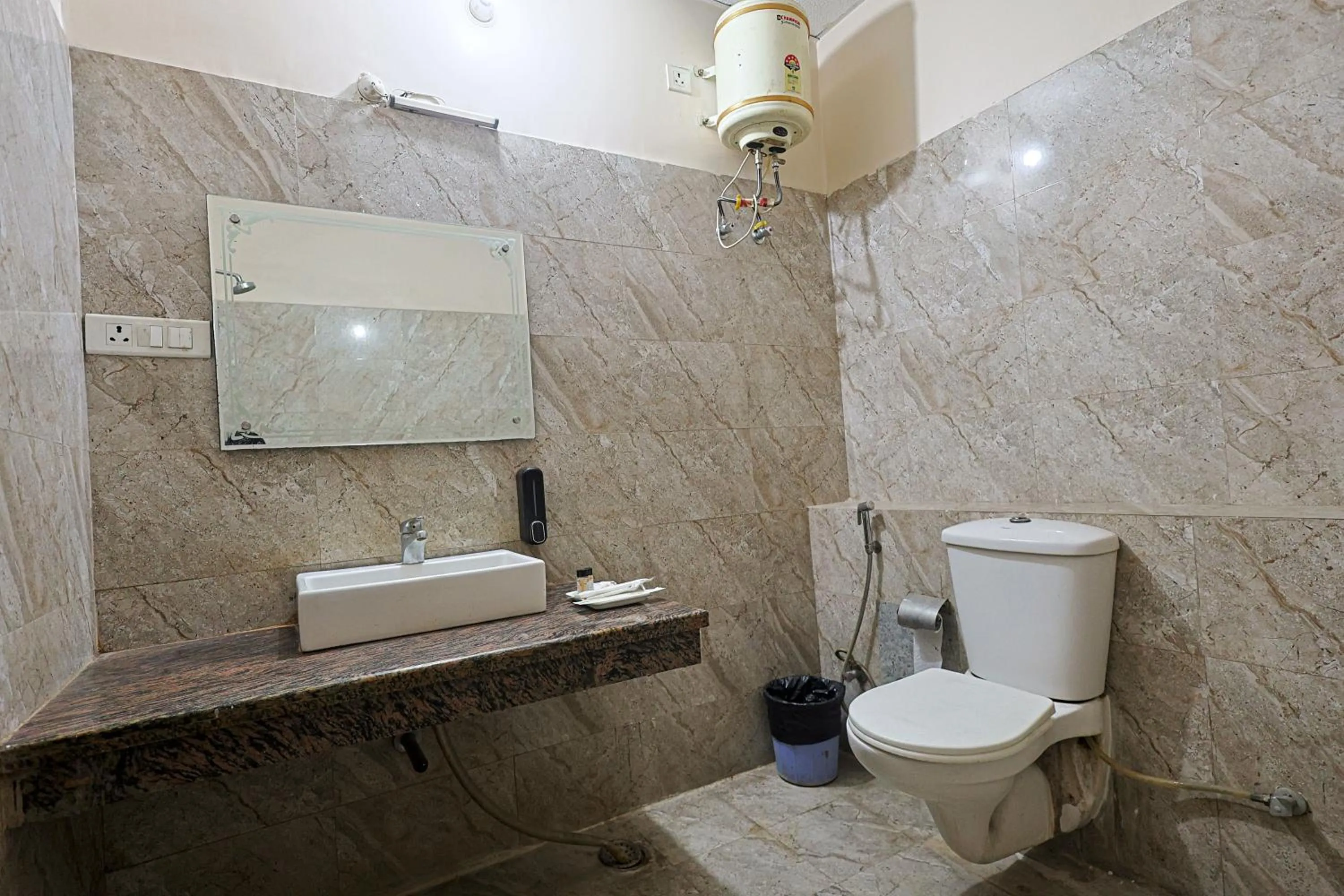 Hotel The Leaf - Gomti Nagar Lucknow