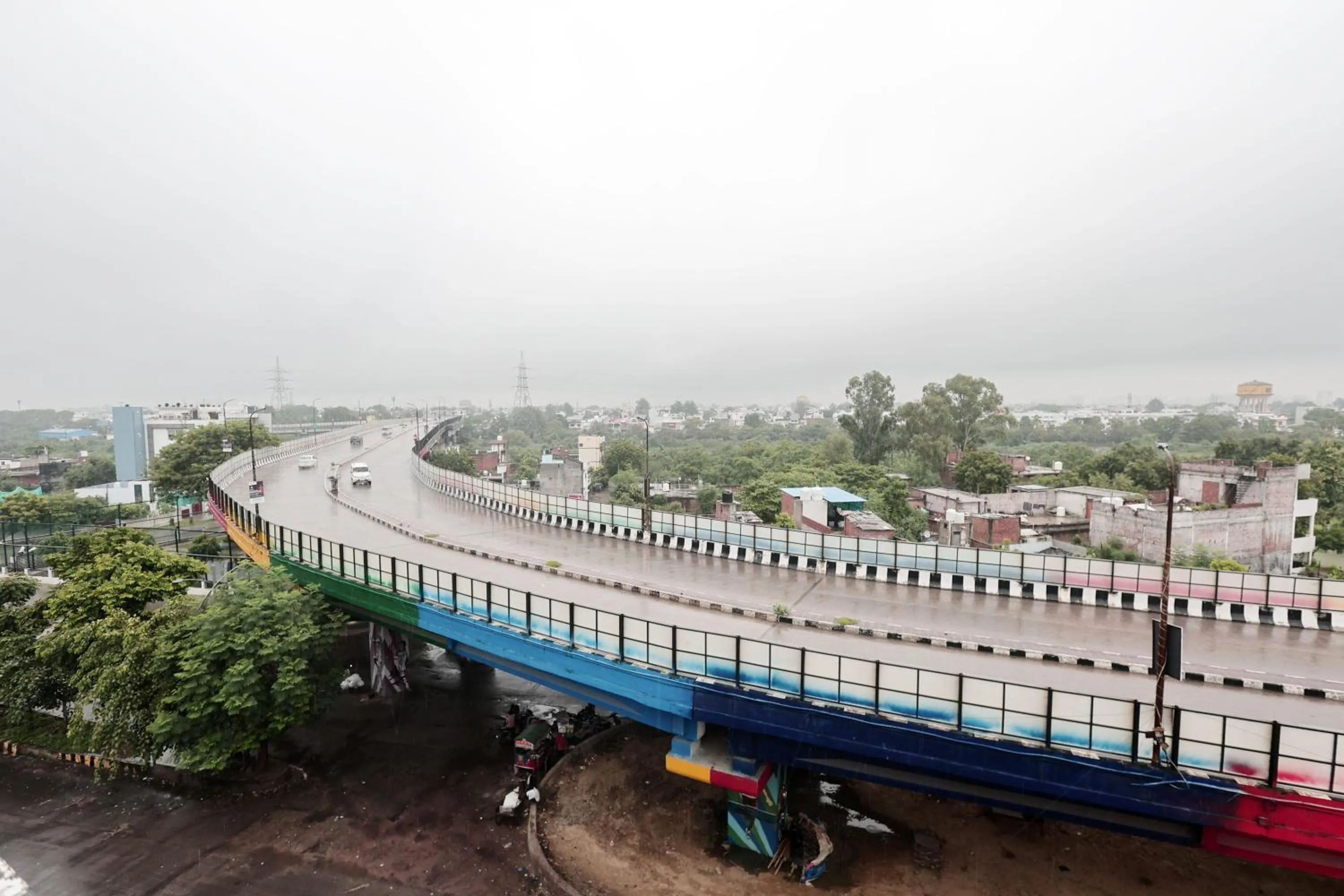 Hotel The Leaf - Gomti Nagar Lucknow