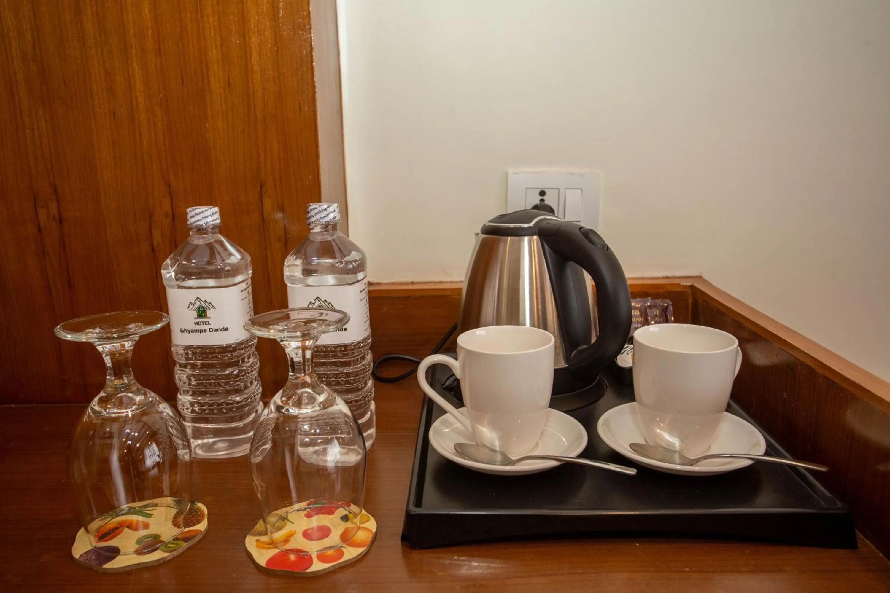 room service in Hotel Ghyampe Dada
