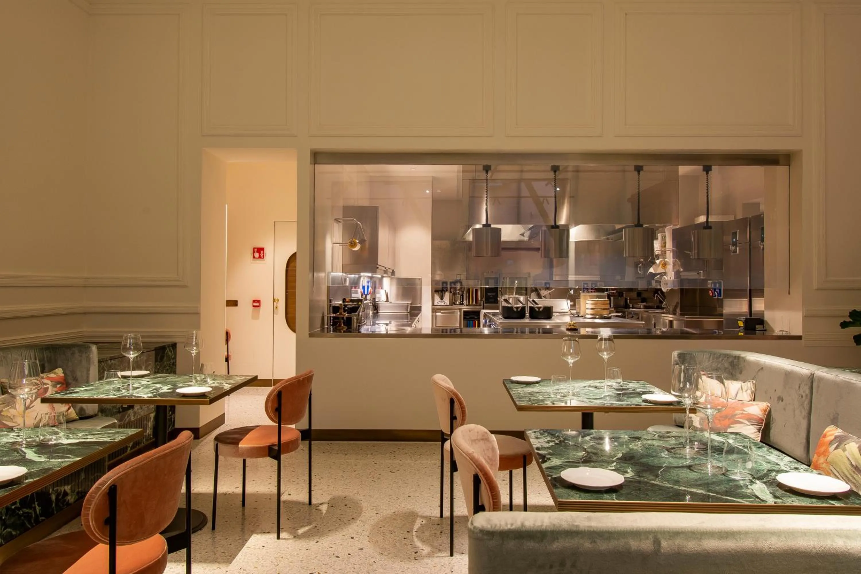 Restaurant/places to eat in Hotel Corona d'Oro 1890