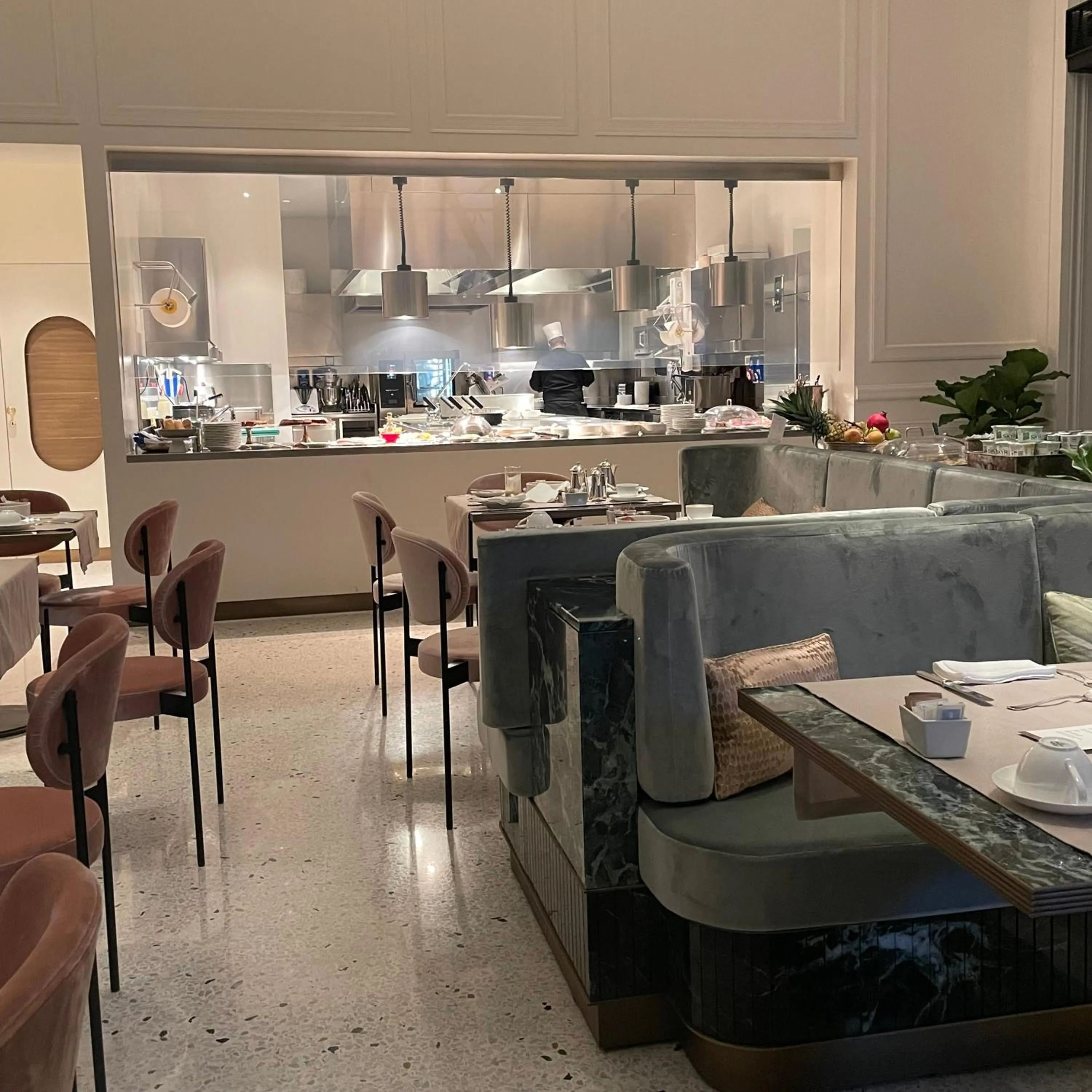 Restaurant/places to eat in Hotel Corona d'Oro 1890