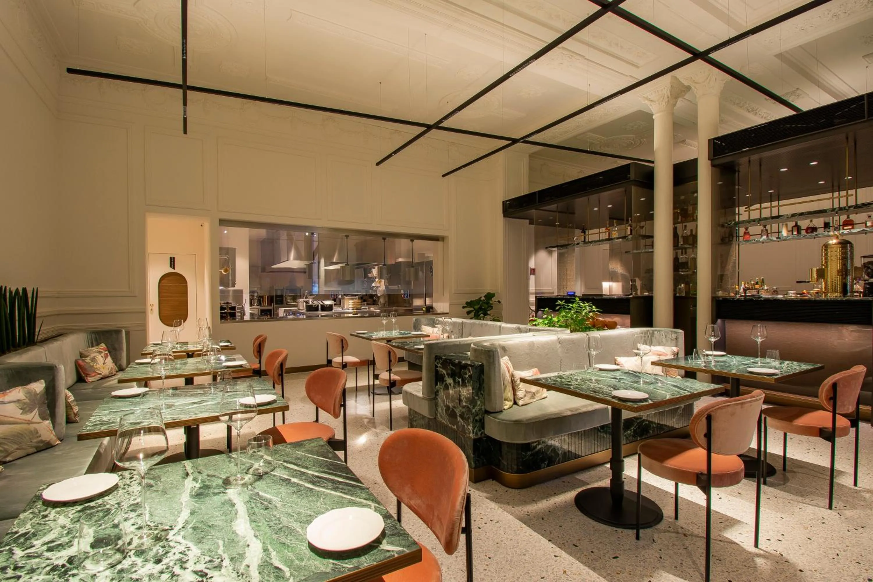 Restaurant/places to eat in Hotel Corona d'Oro 1890