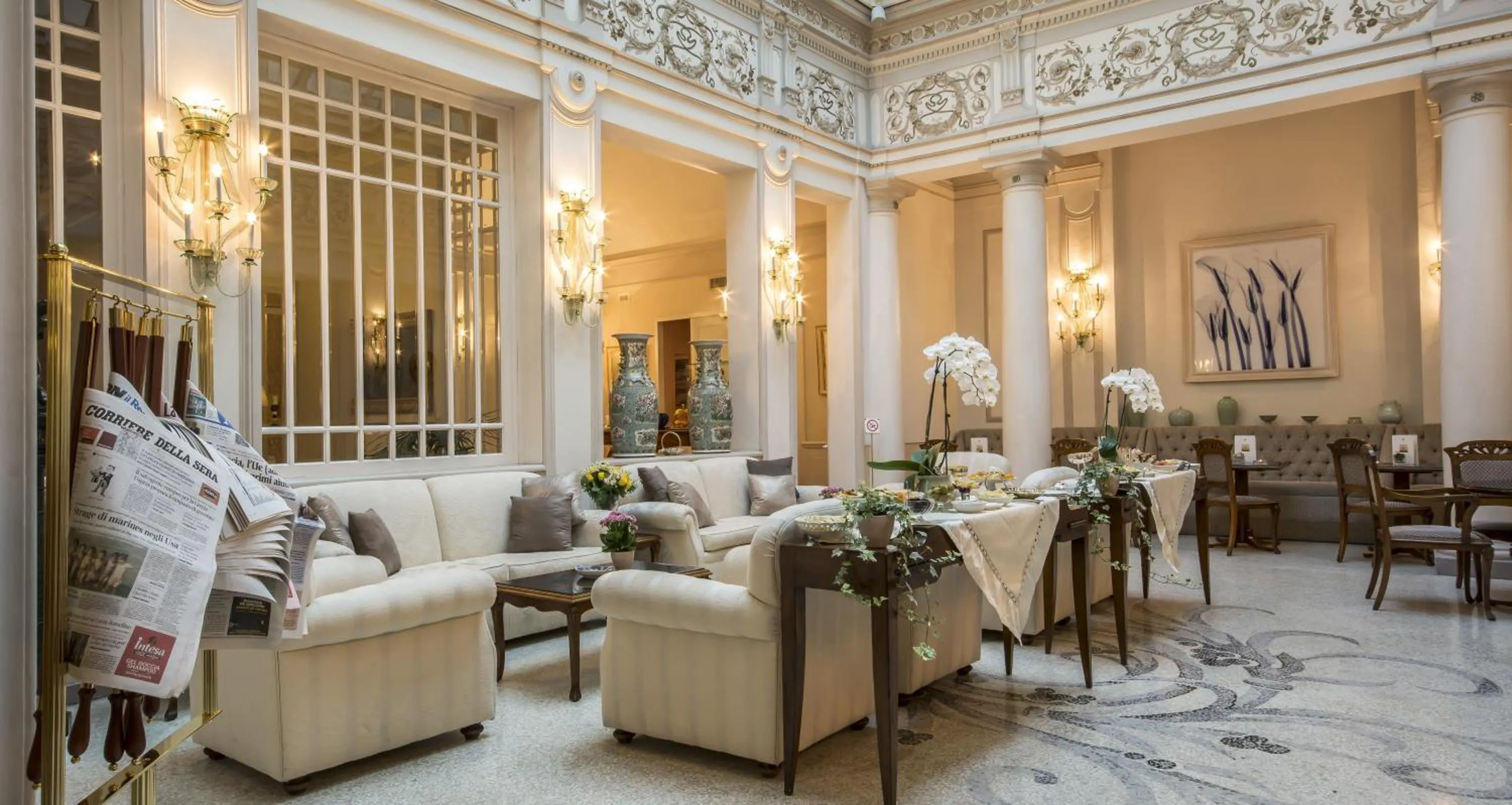 Property building in Hotel Corona d'Oro 1890