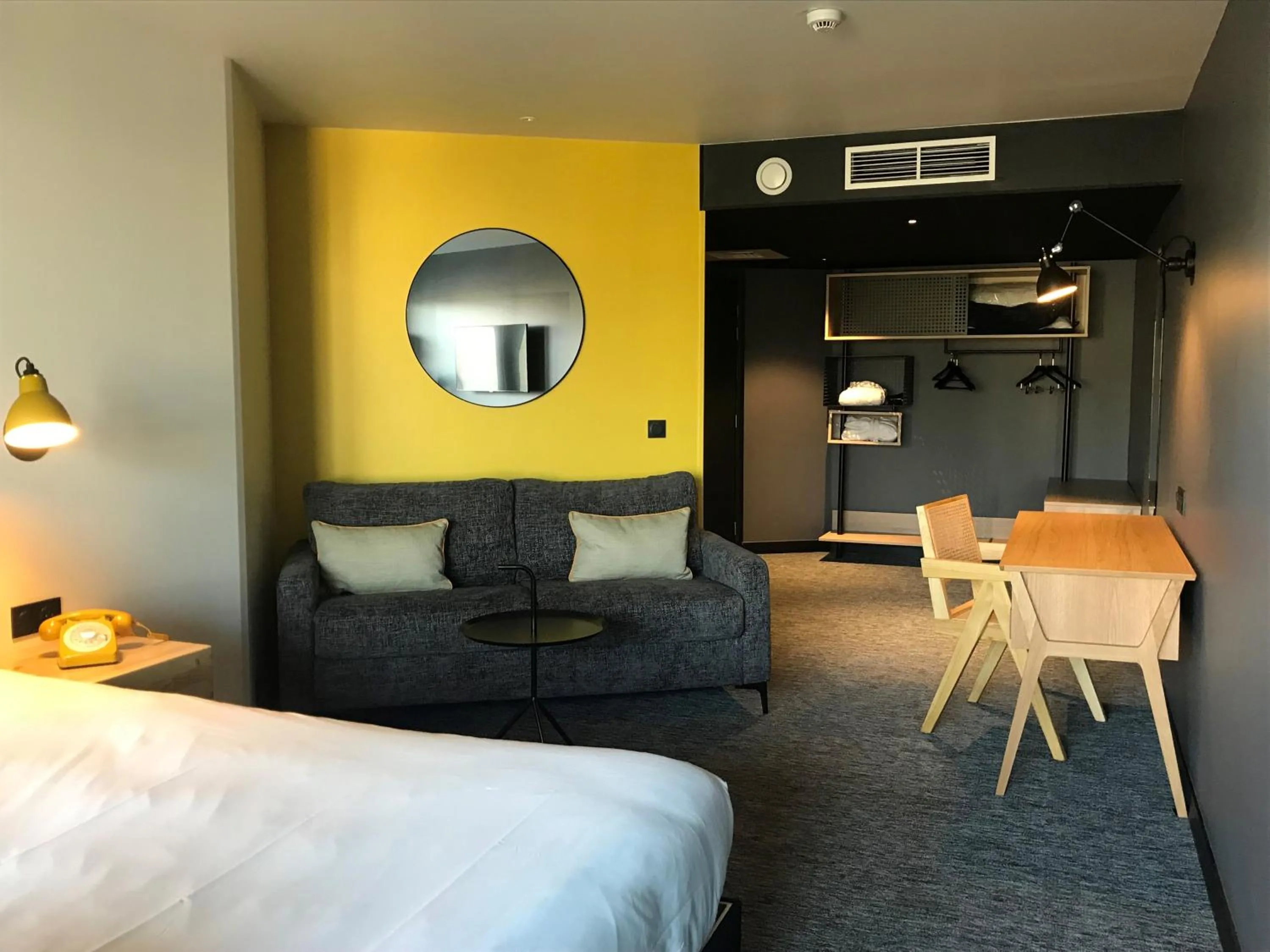 Photo of the whole room, Bed in ibis Styles Dreux Centre Gare