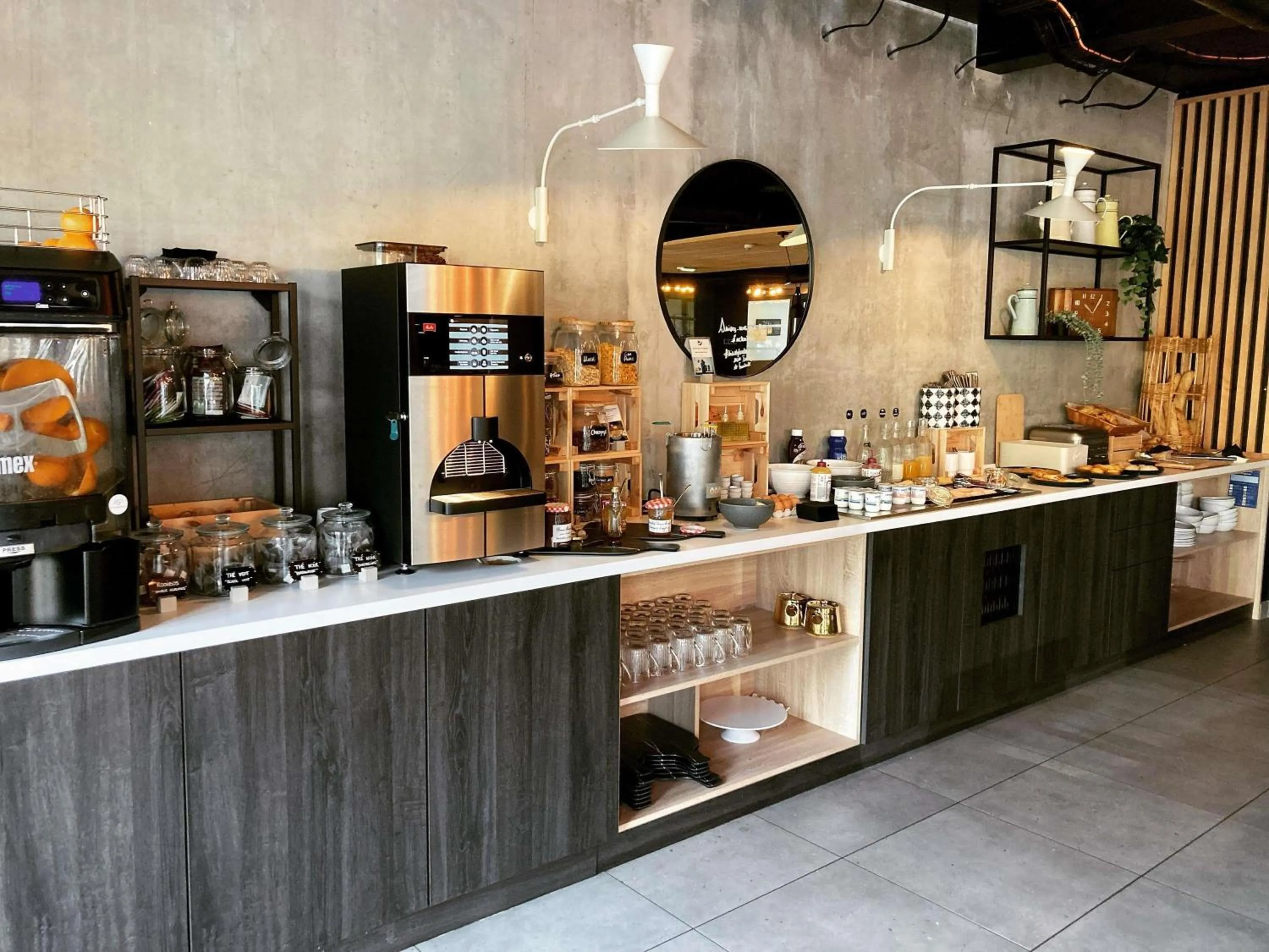 Breakfast in ibis Styles Dreux Centre Gare