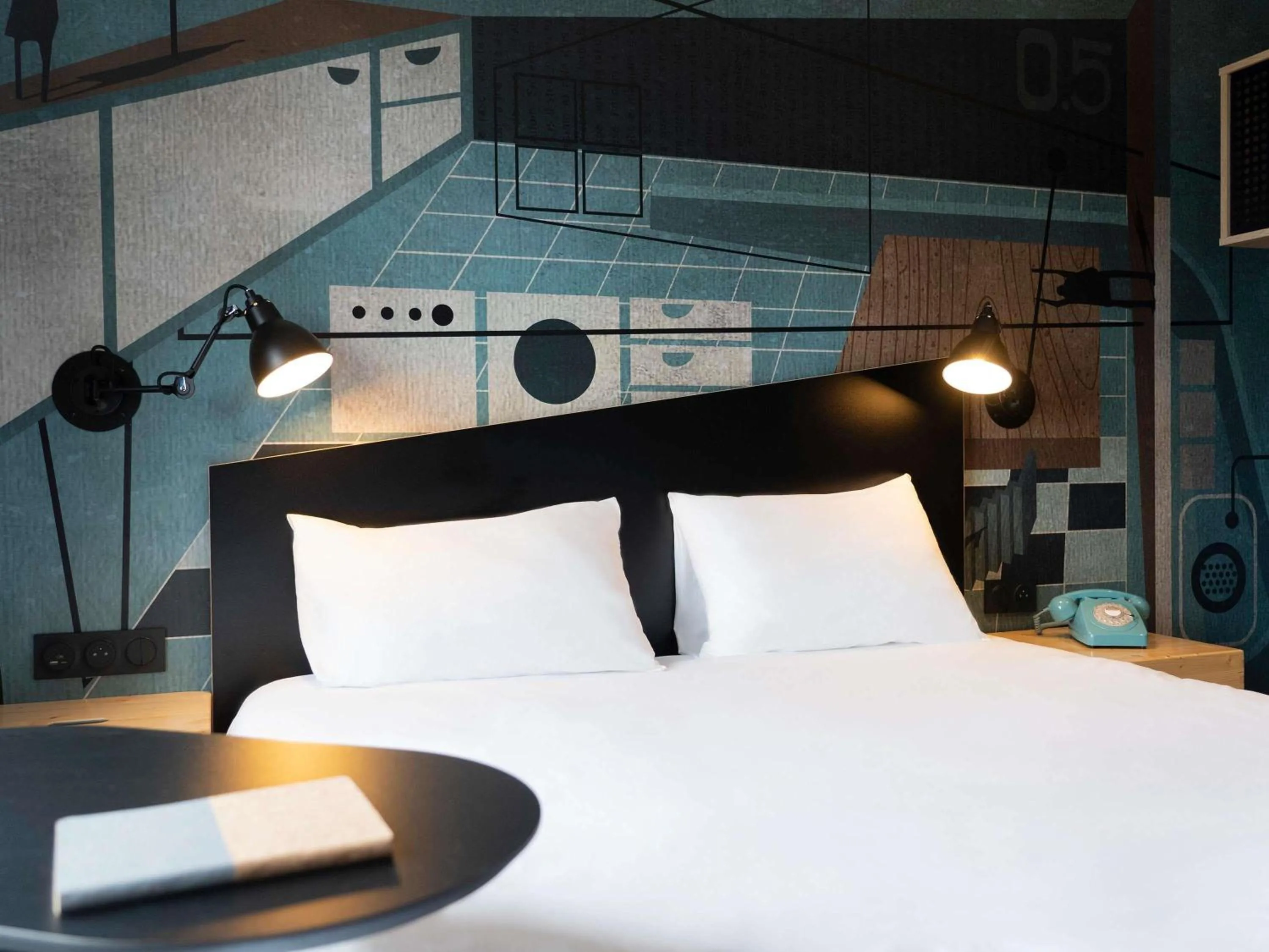 Bedroom, Bed in ibis Styles Dreux Centre Gare