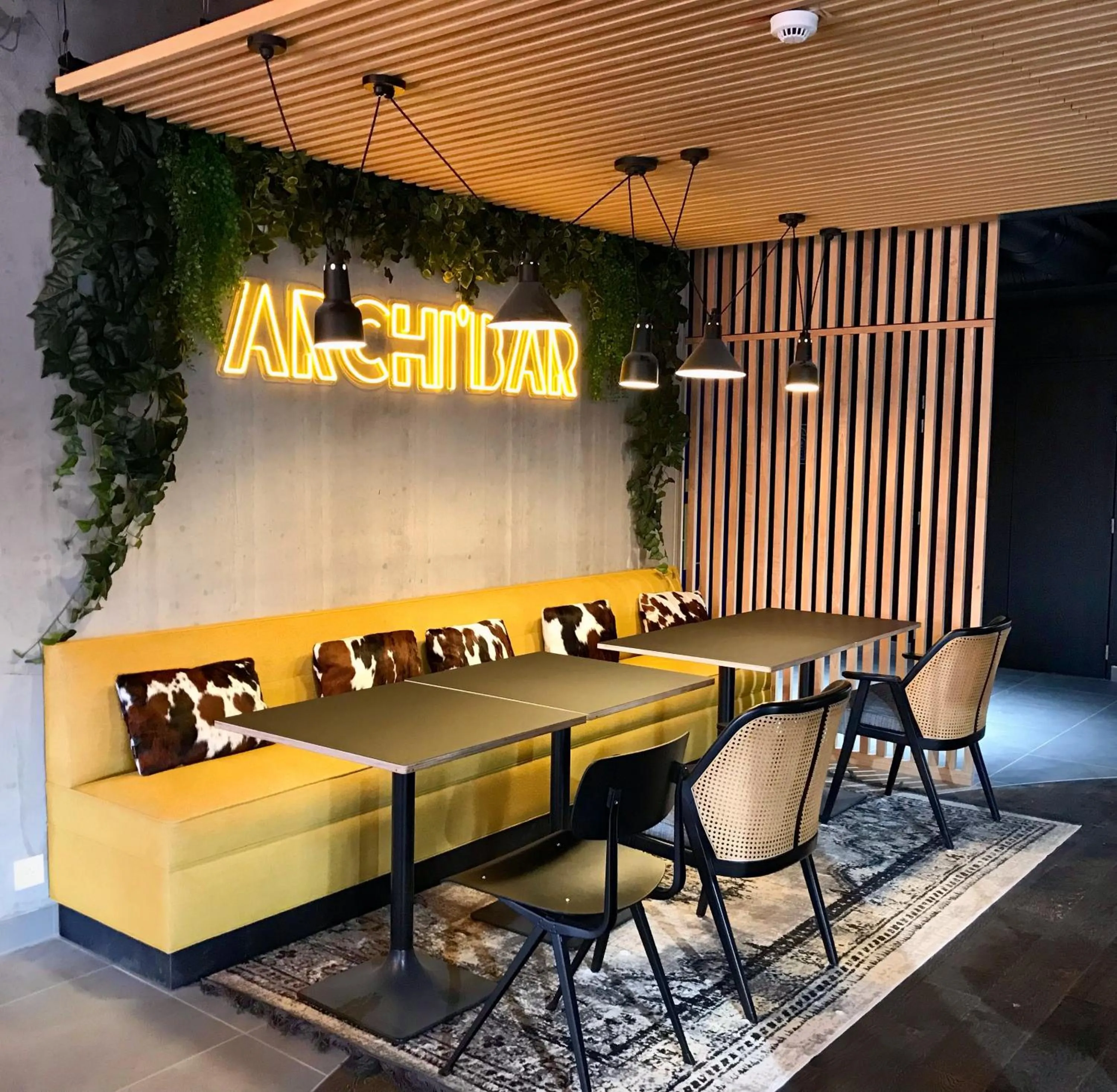 Lounge or bar in ibis Styles Dreux Centre Gare