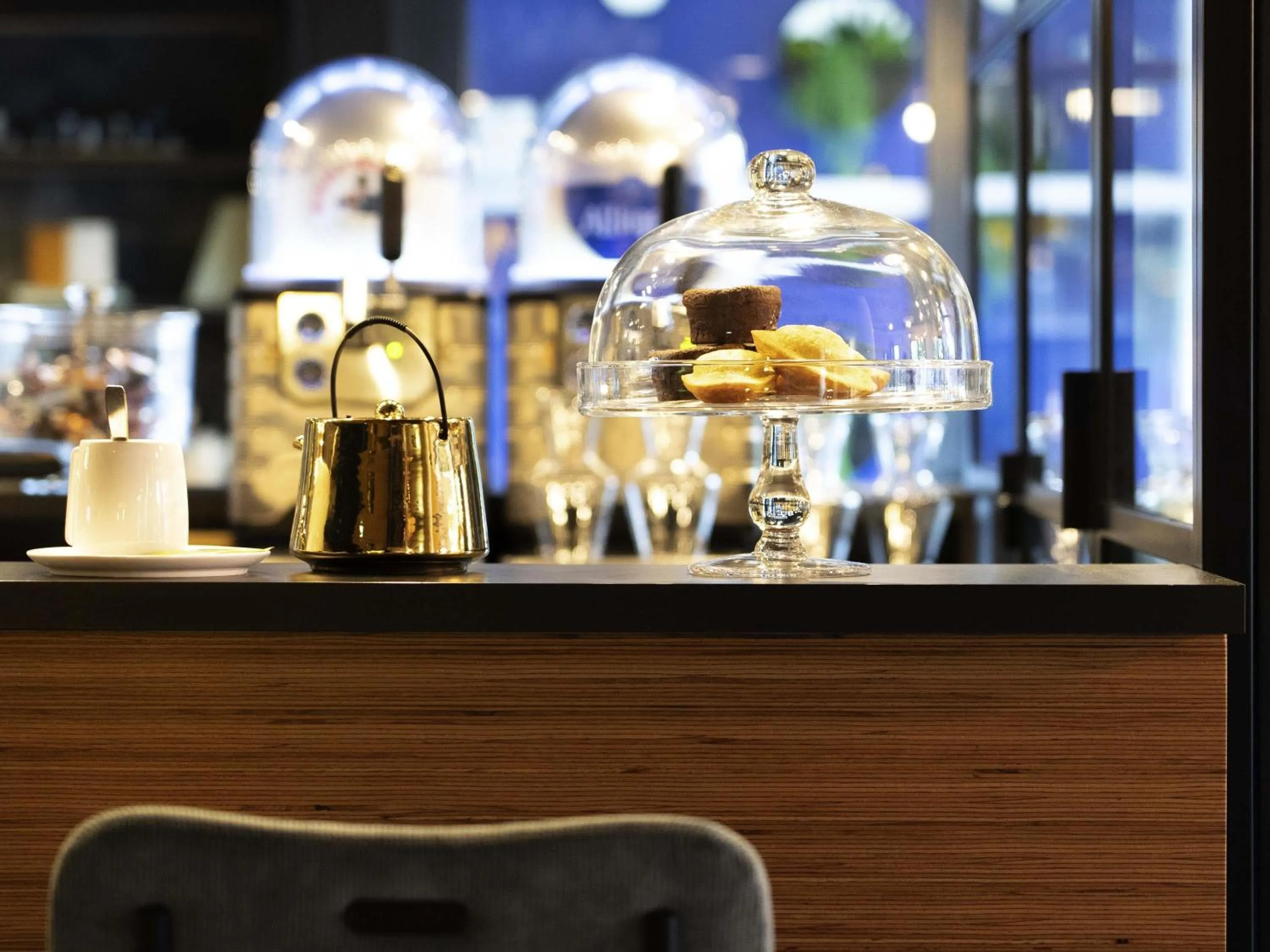 Lounge or bar in ibis Styles Dreux Centre Gare