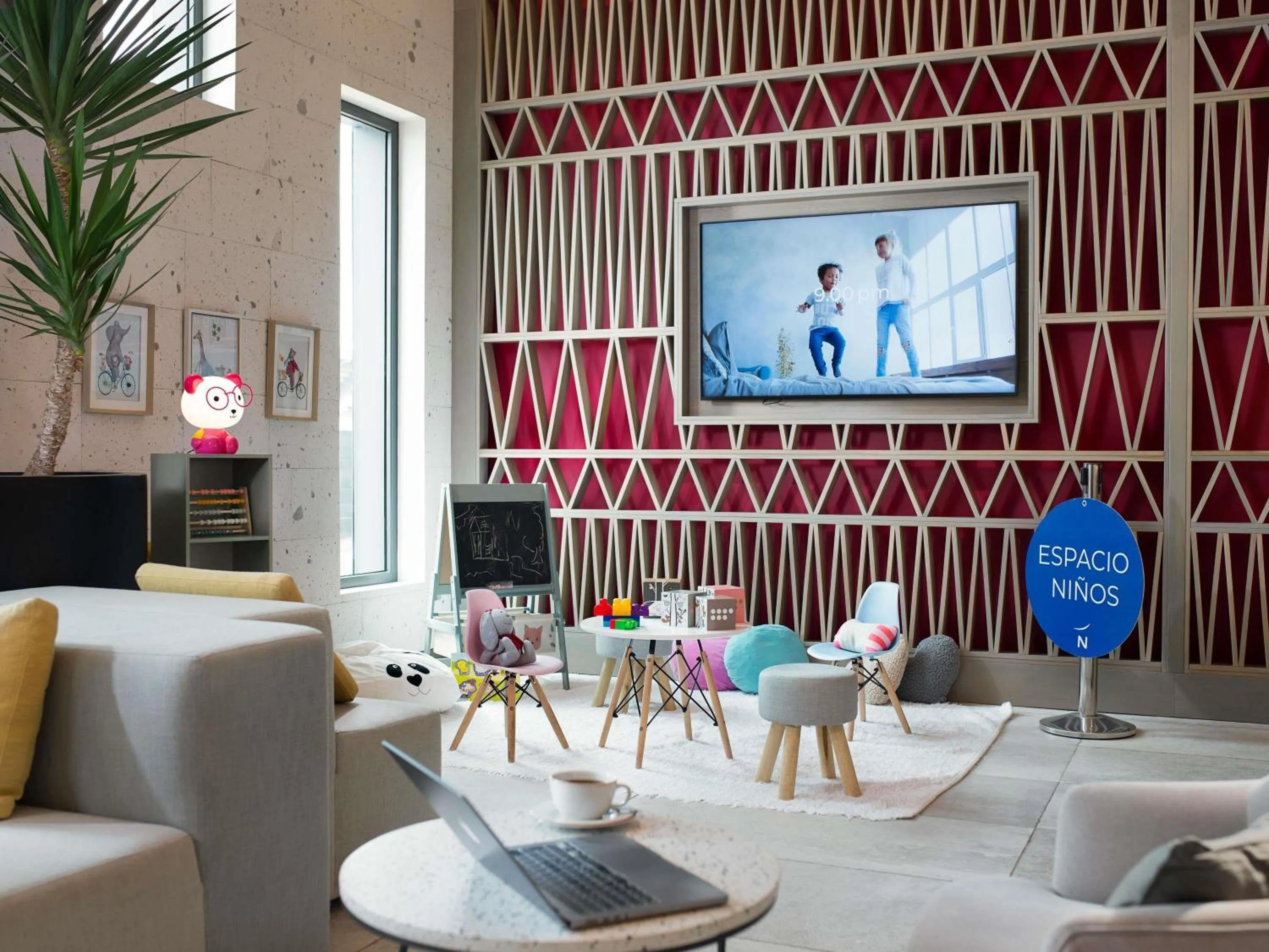 Meeting/conference room in Novotel Arica