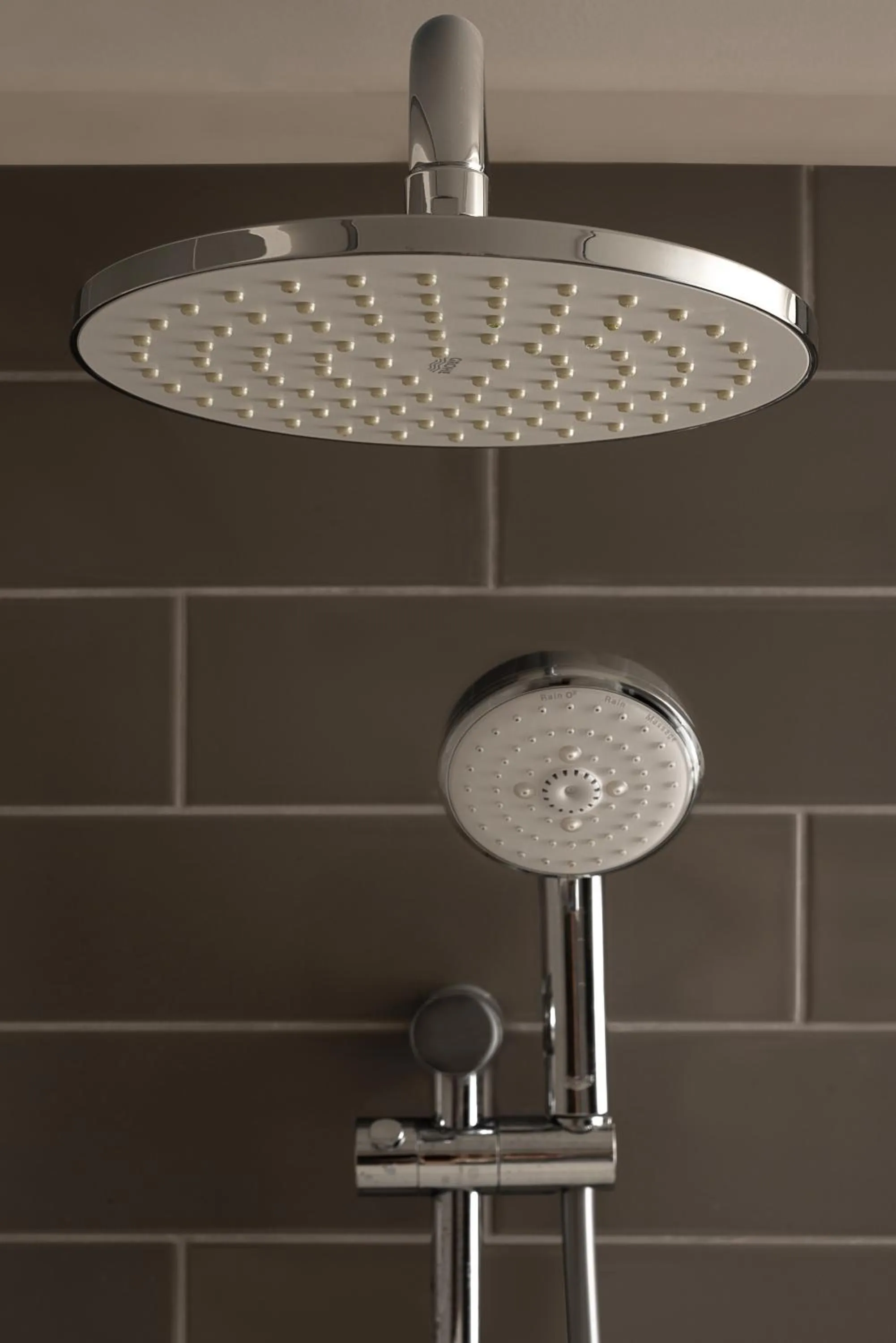 Shower in Novotel Arica