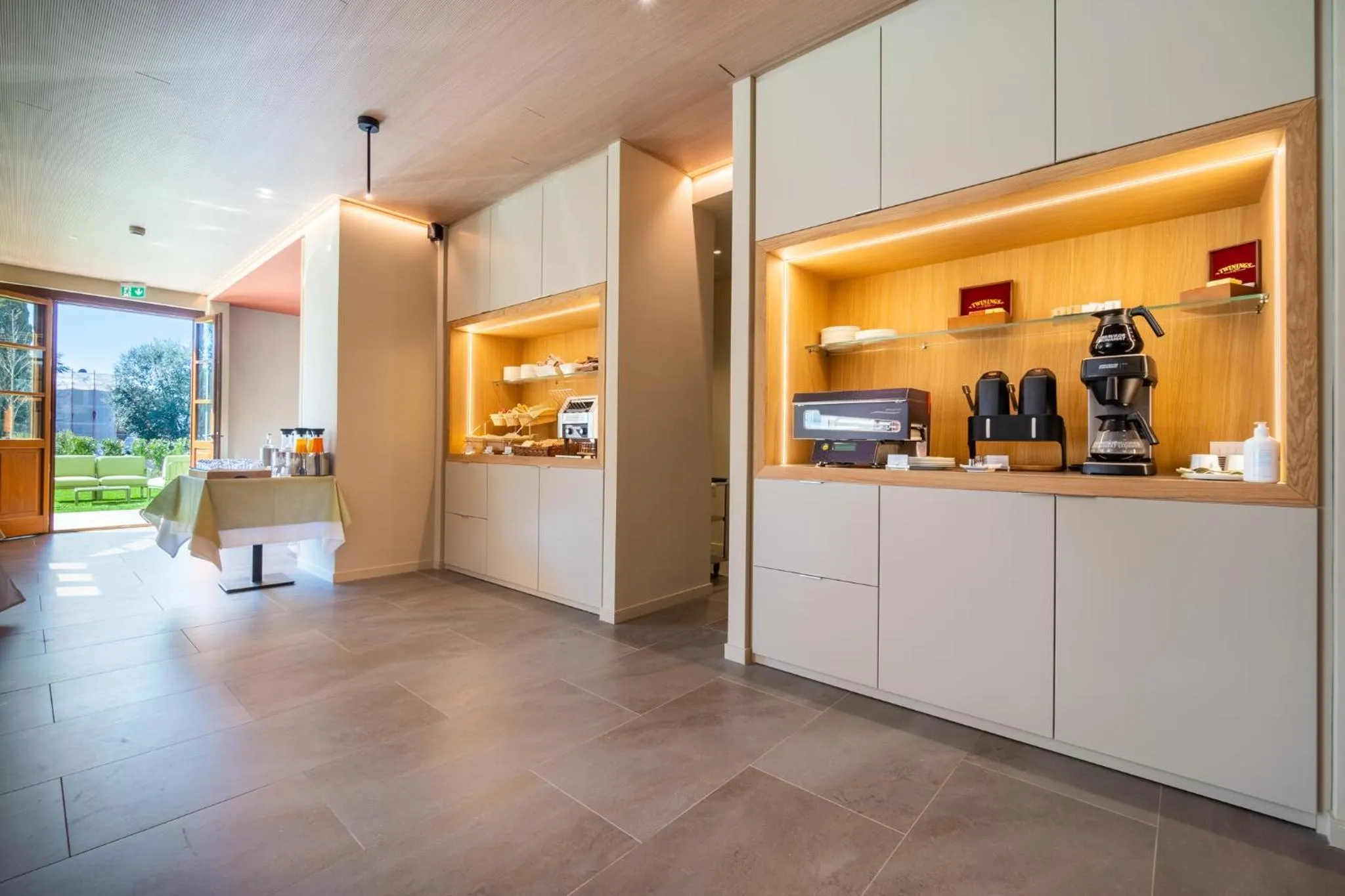 Breakfast in Villa Neroli - Place of Charme