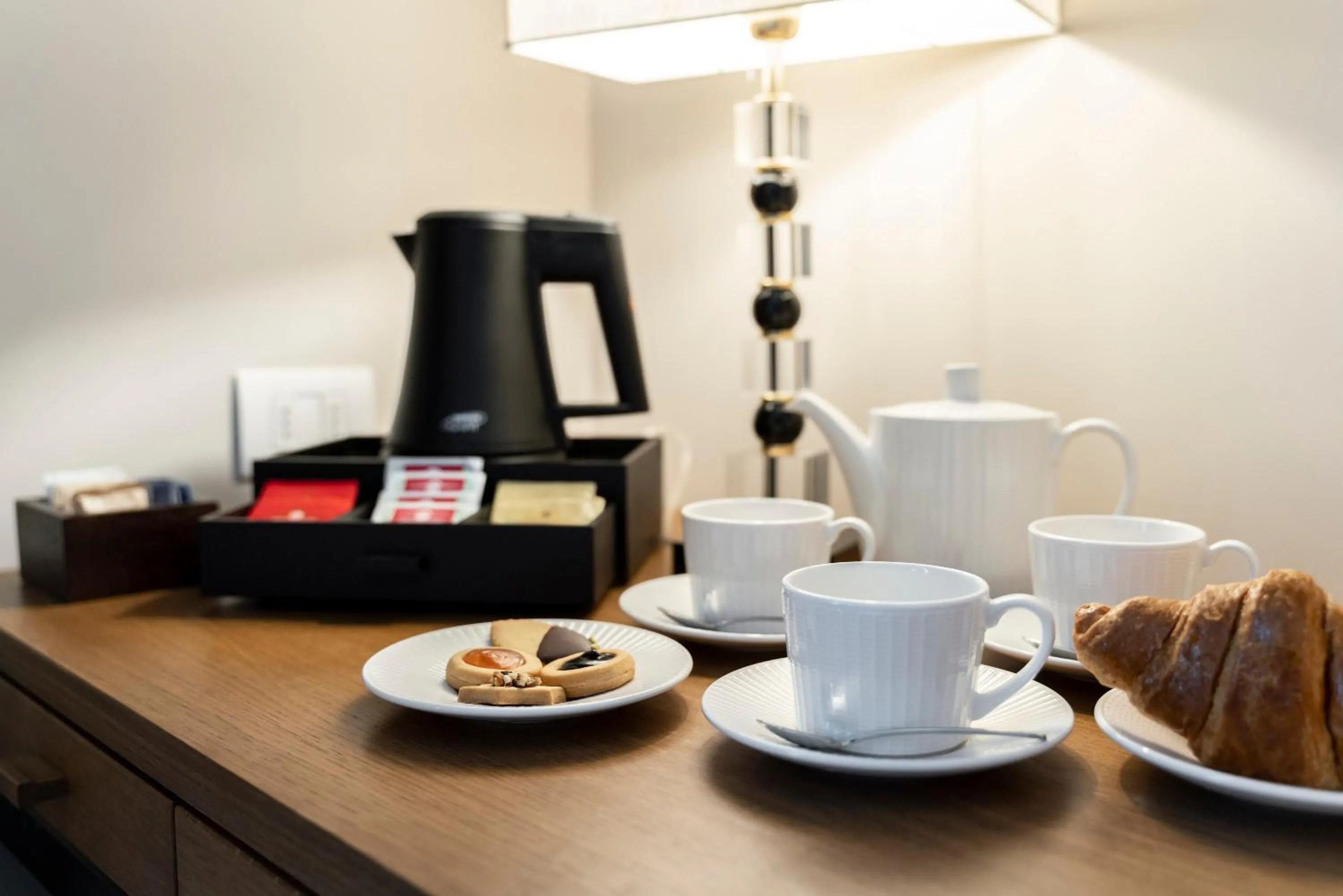 Coffee/tea facilities in Villa Neroli - Place of Charme