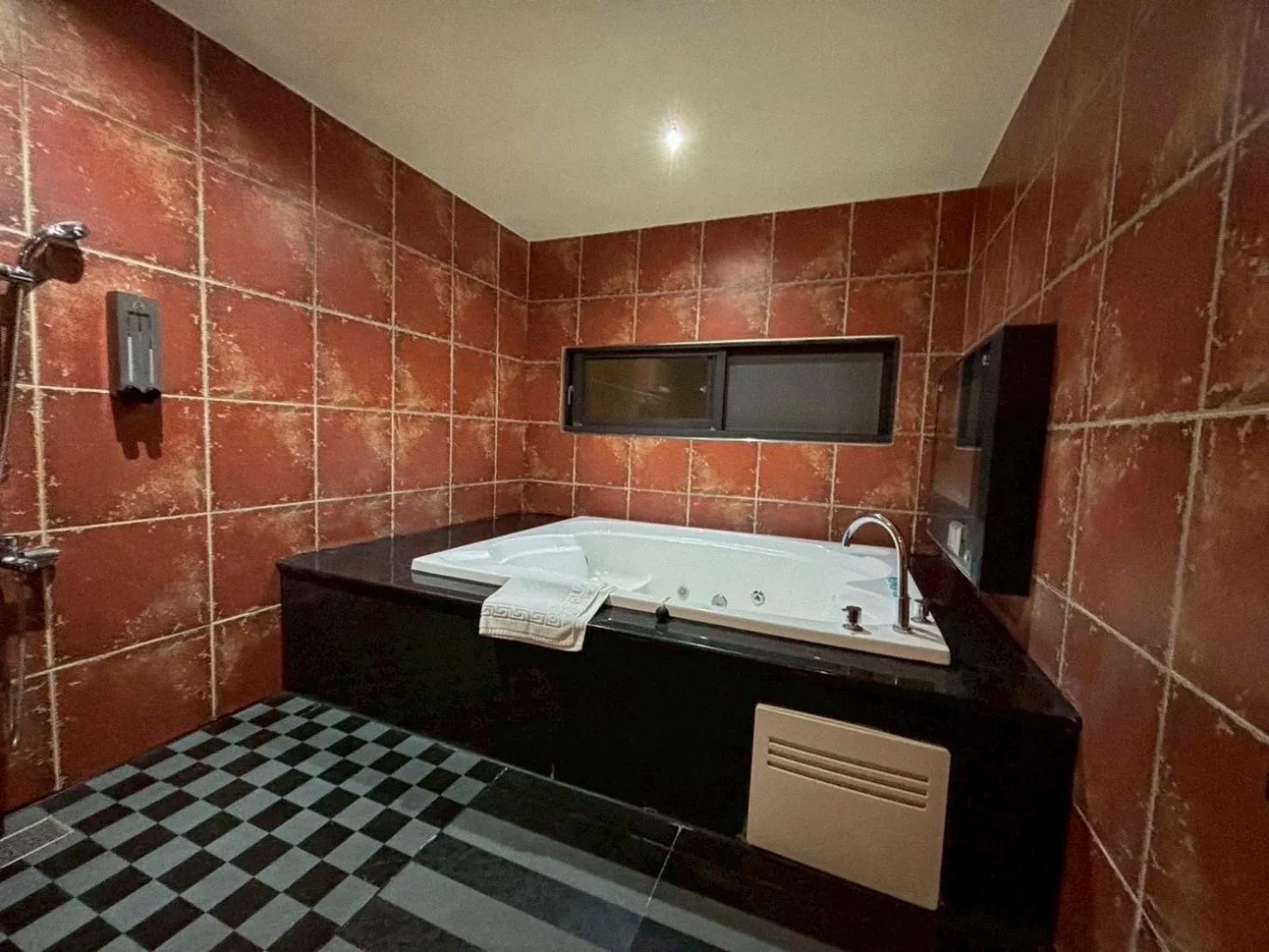 Bathroom in Fairy Tale City Motel