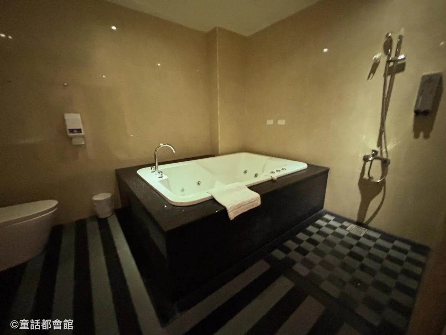 Hot Tub in Fairy Tale City Motel